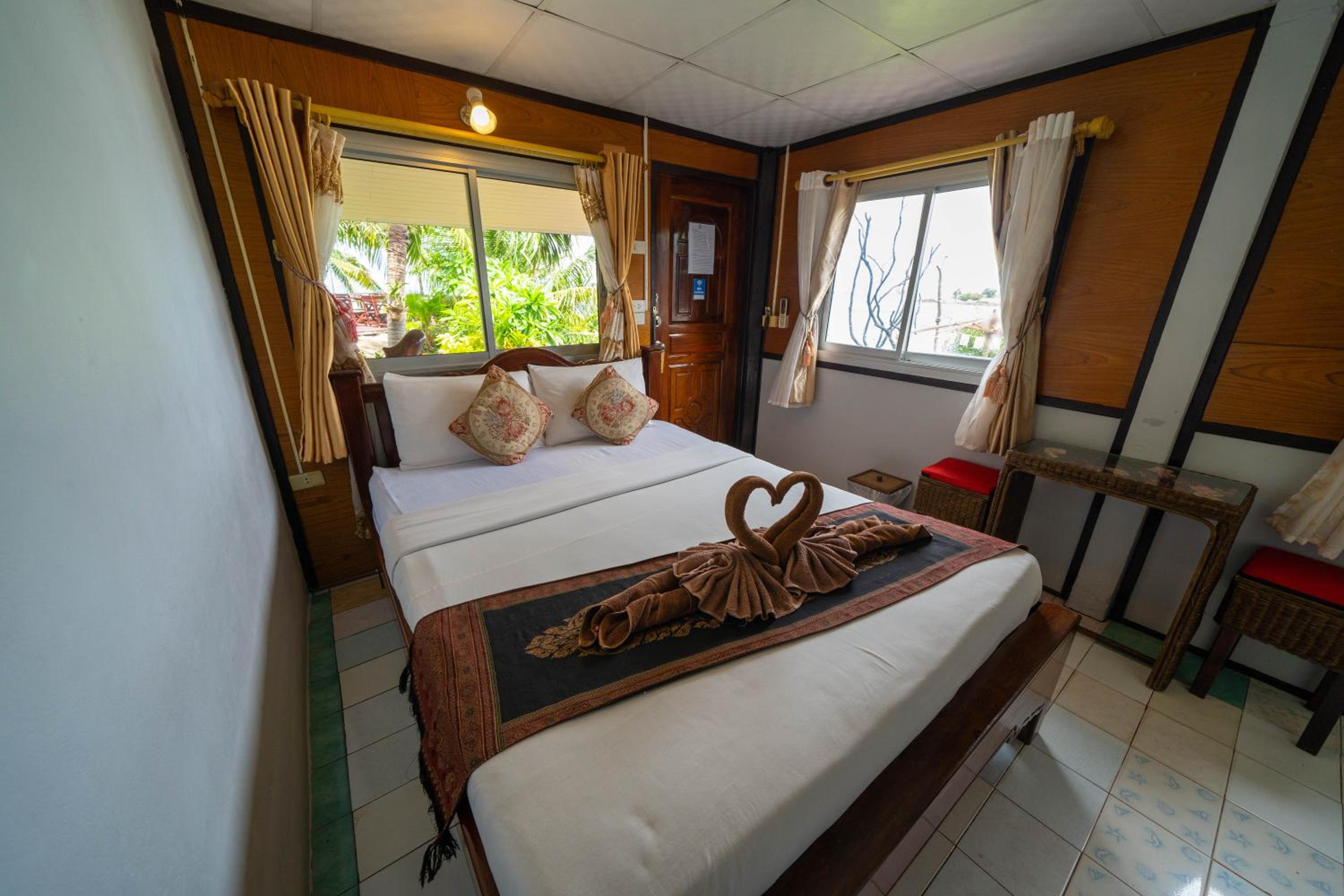 Tongta Phaview Resort
