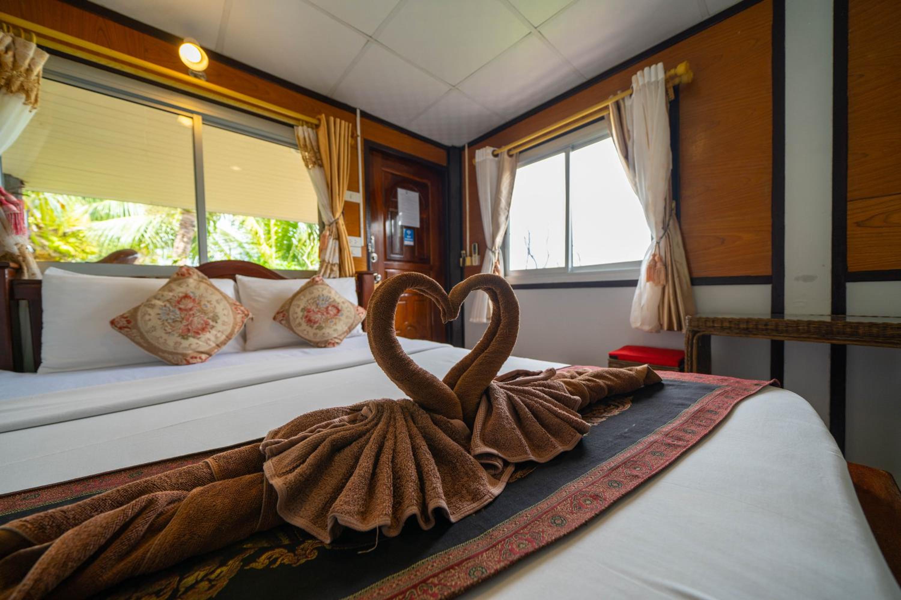 Tongta Phaview Resort