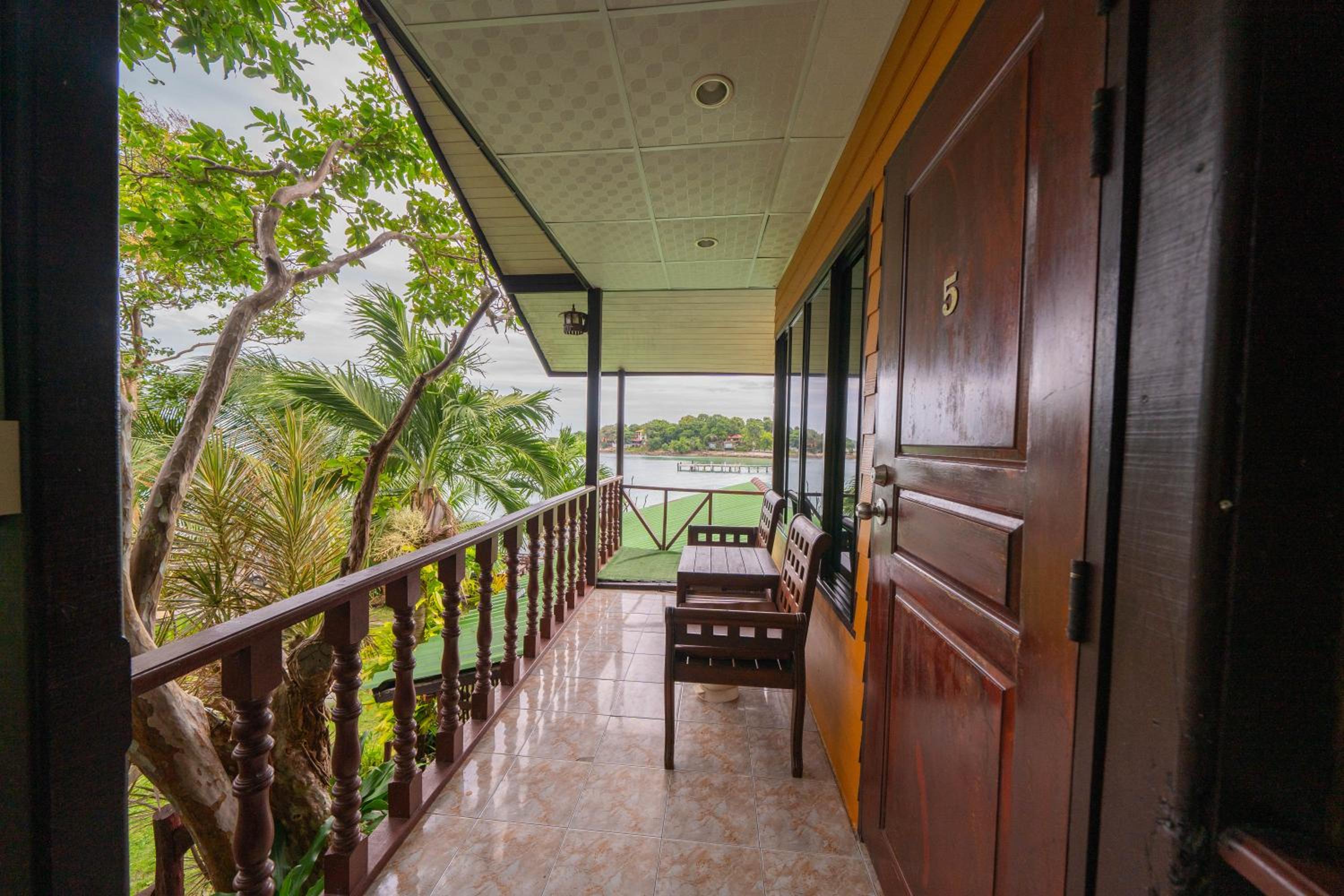 Tongta Phaview Resort