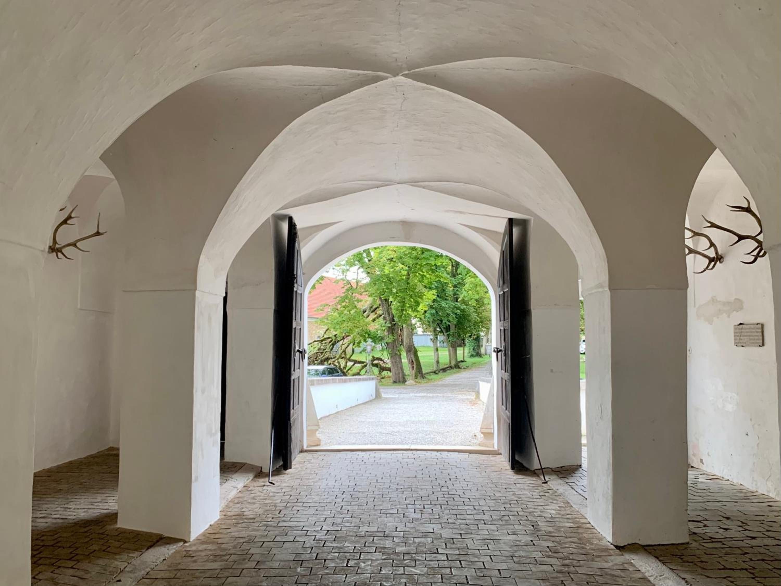 Wohnen im Wasserschloss Sandizell