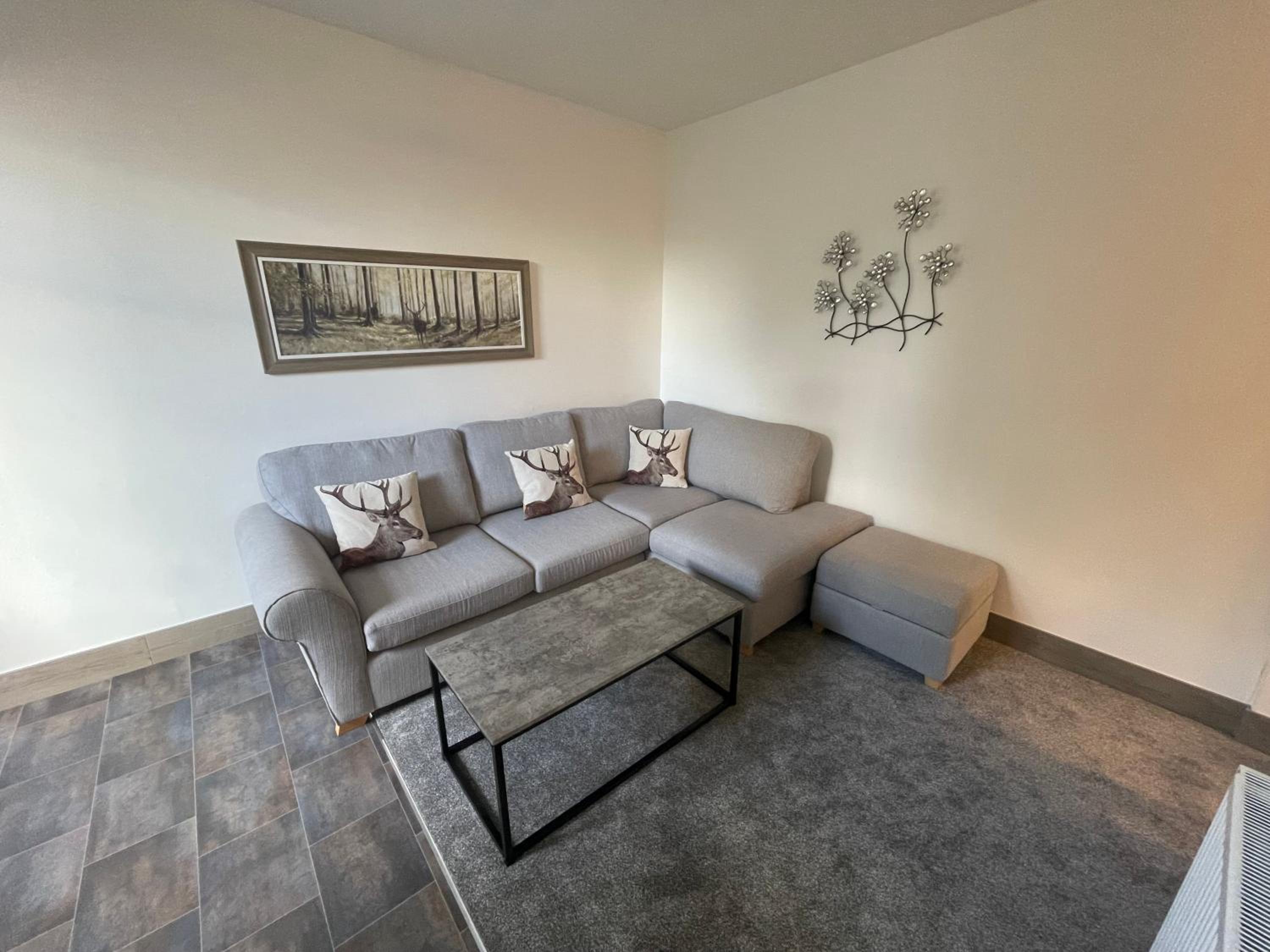 Crown àros beag, Ultra City Central 2 bedroom apartment with free parking onsite view 4