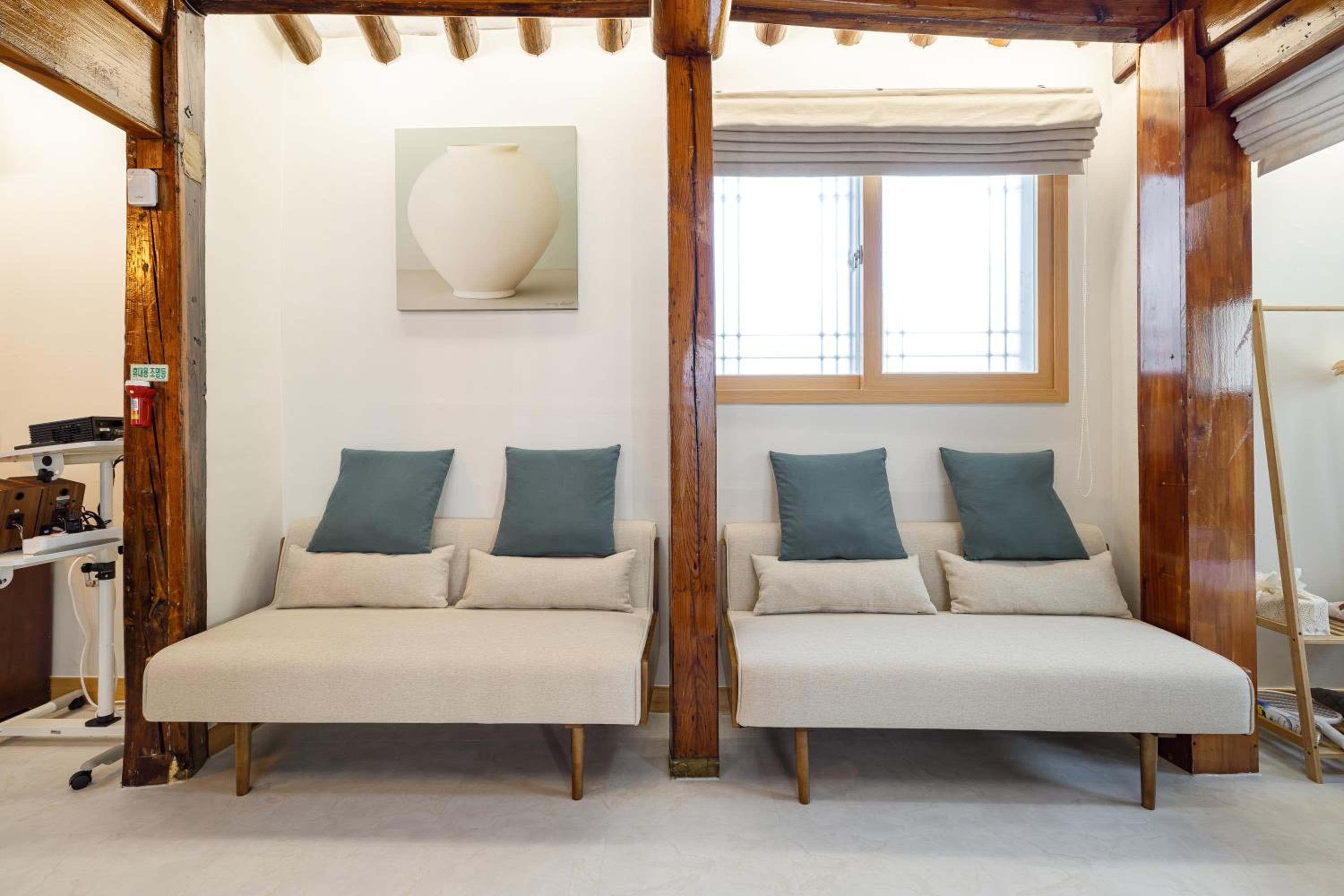 Private Traditional Hanok in Seoul Entire House , MemoryStay view 5