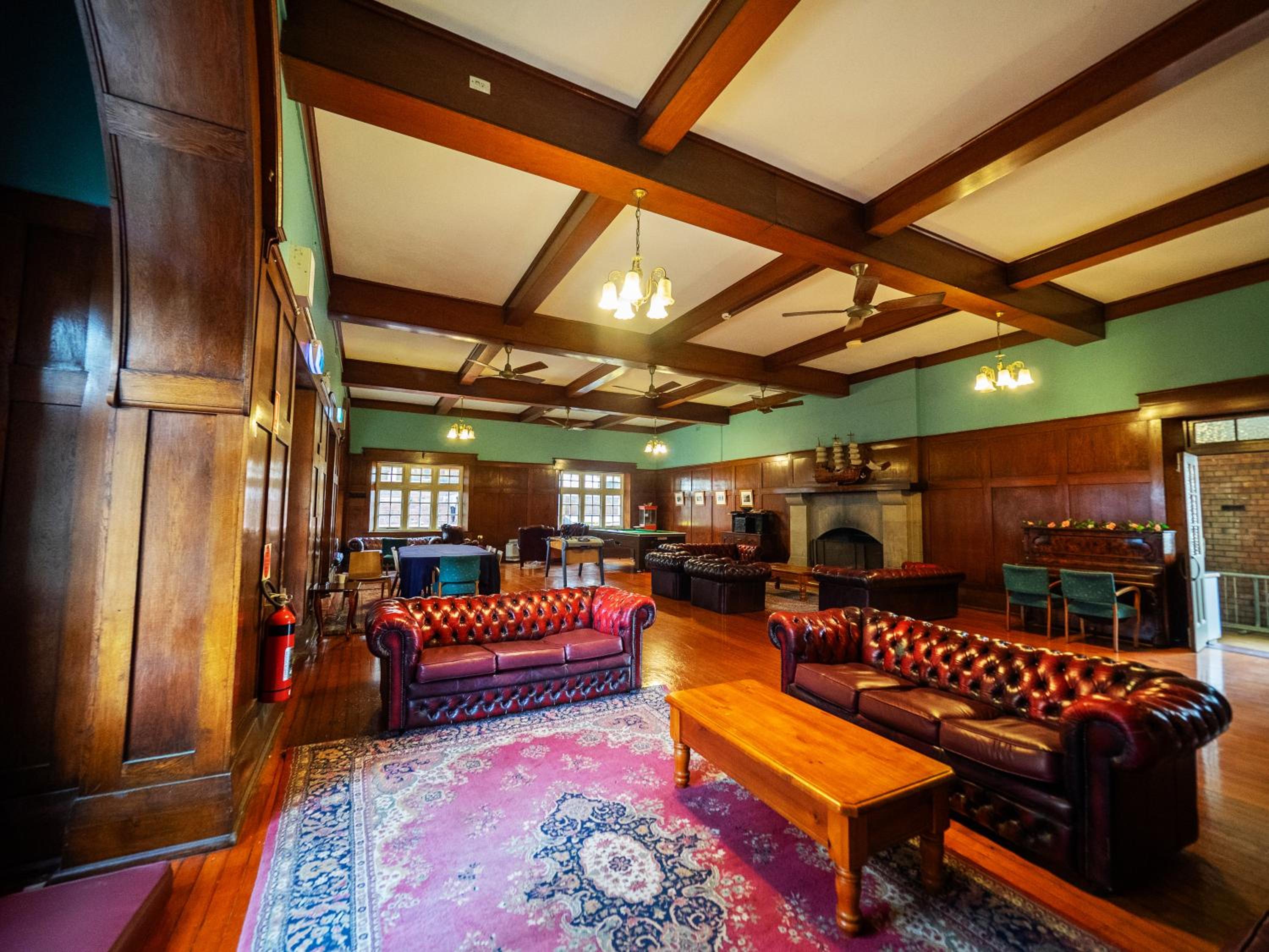 YHA Newcastle Beach