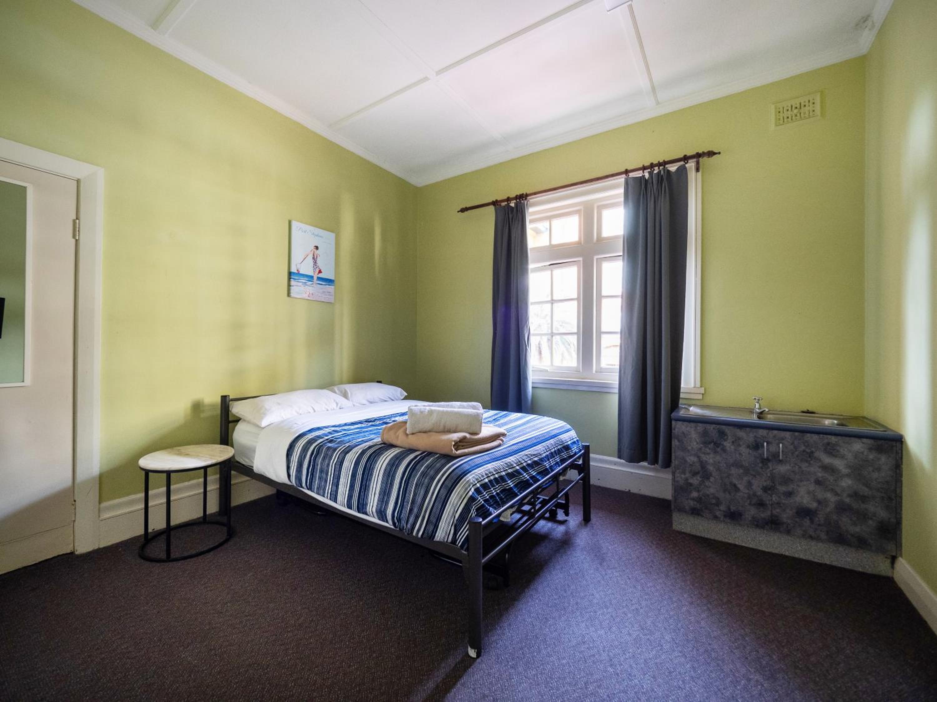 YHA Newcastle Beach