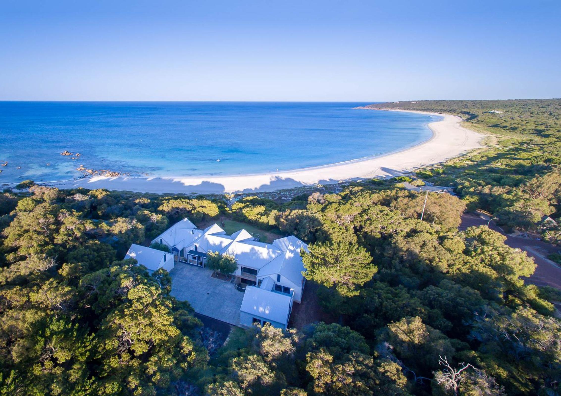 Bunkers Beach House I Private Properties