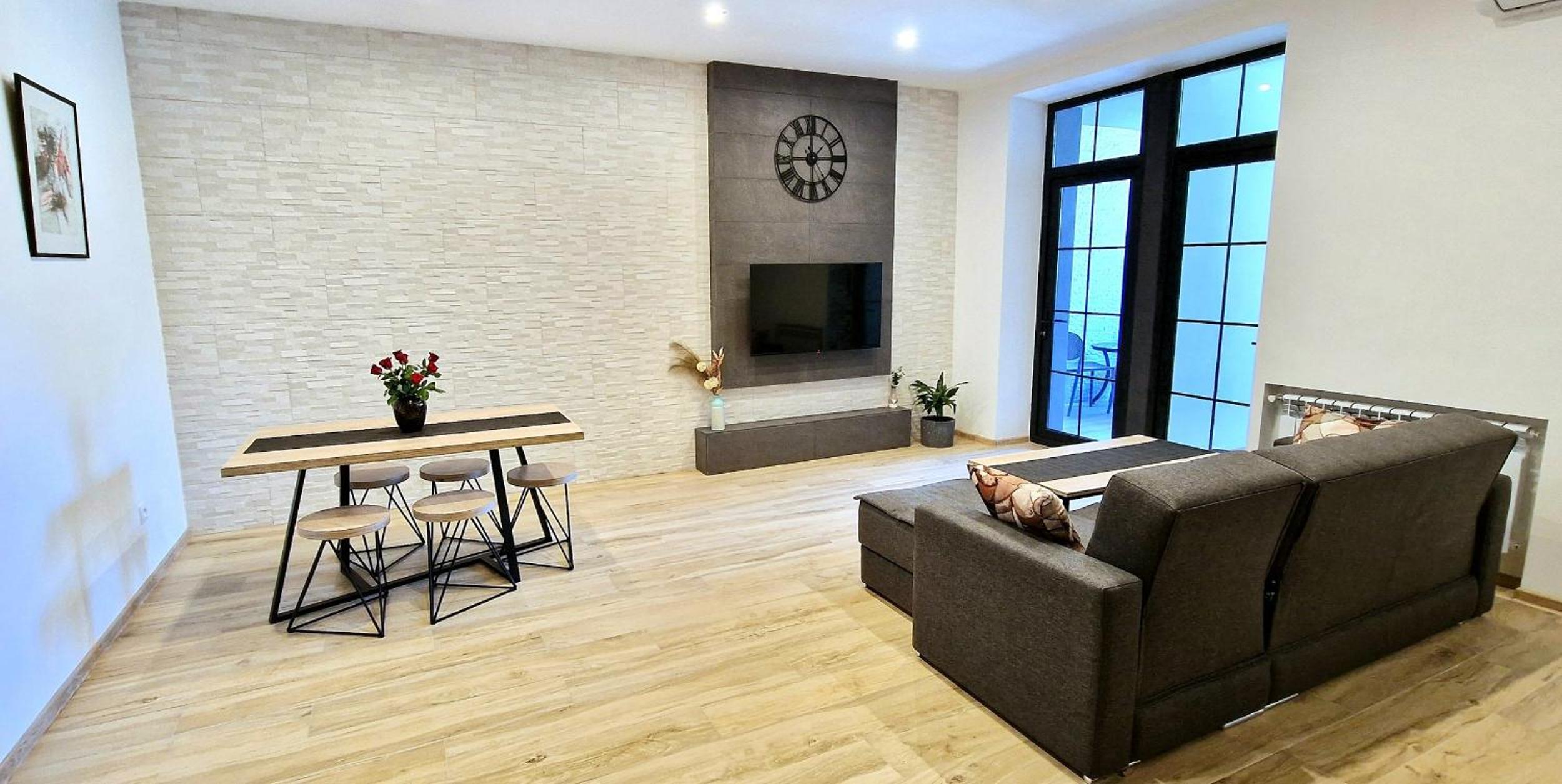 Park View 2 bedroom Apartment near Republic square in Yerevan