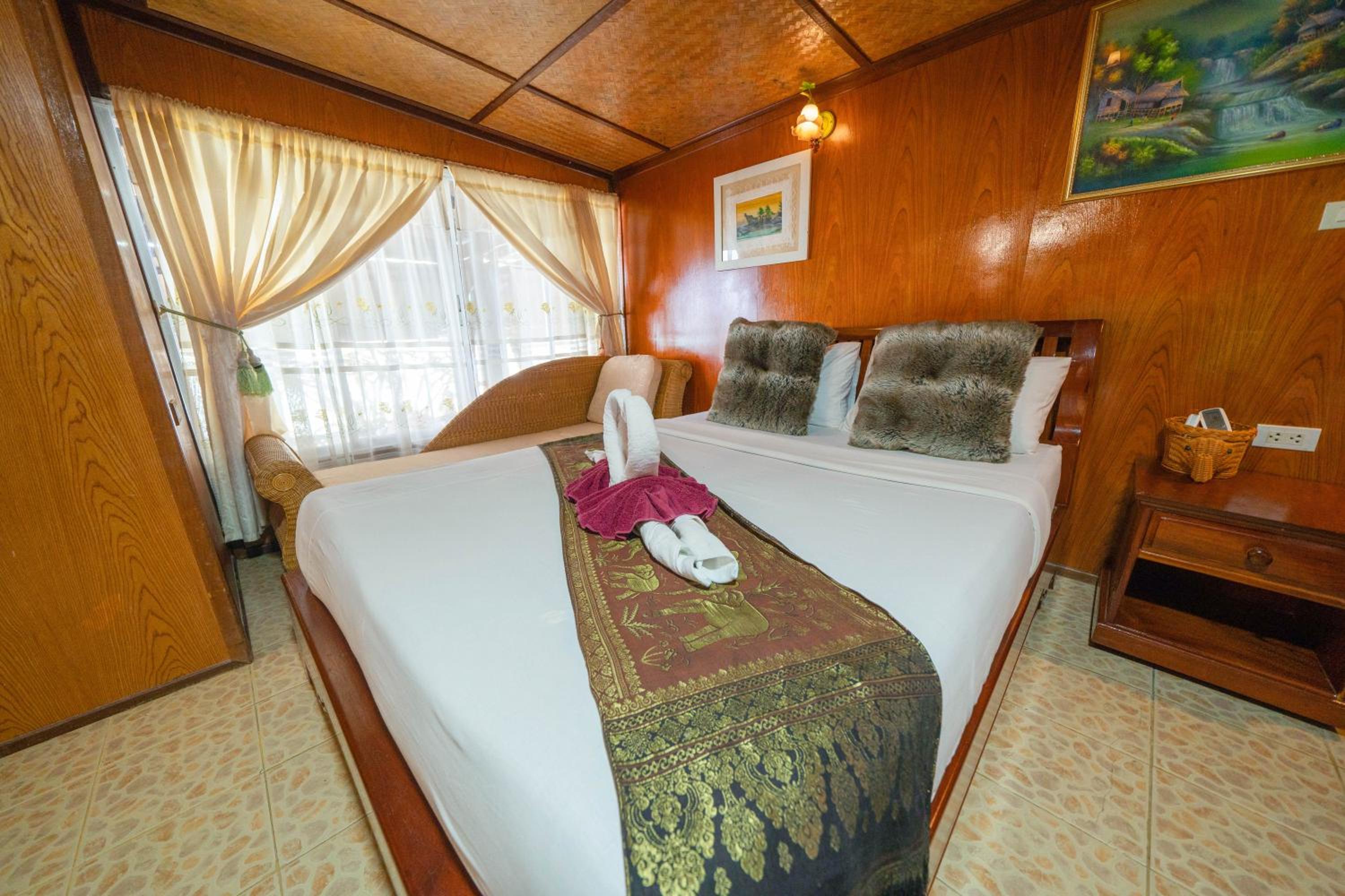 Tongta Phaview Resort