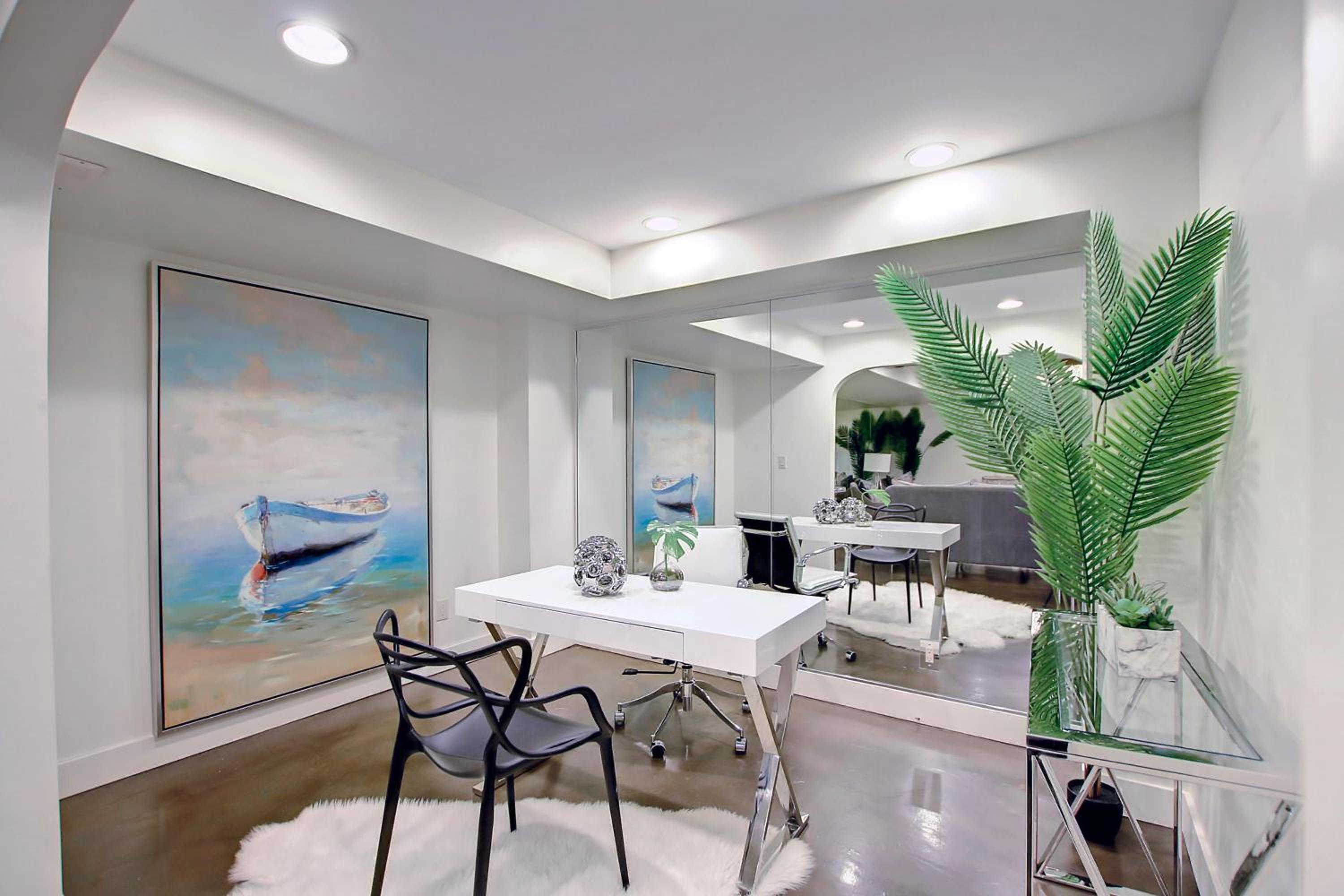 Stunning Historical Landmark in Elbow Park