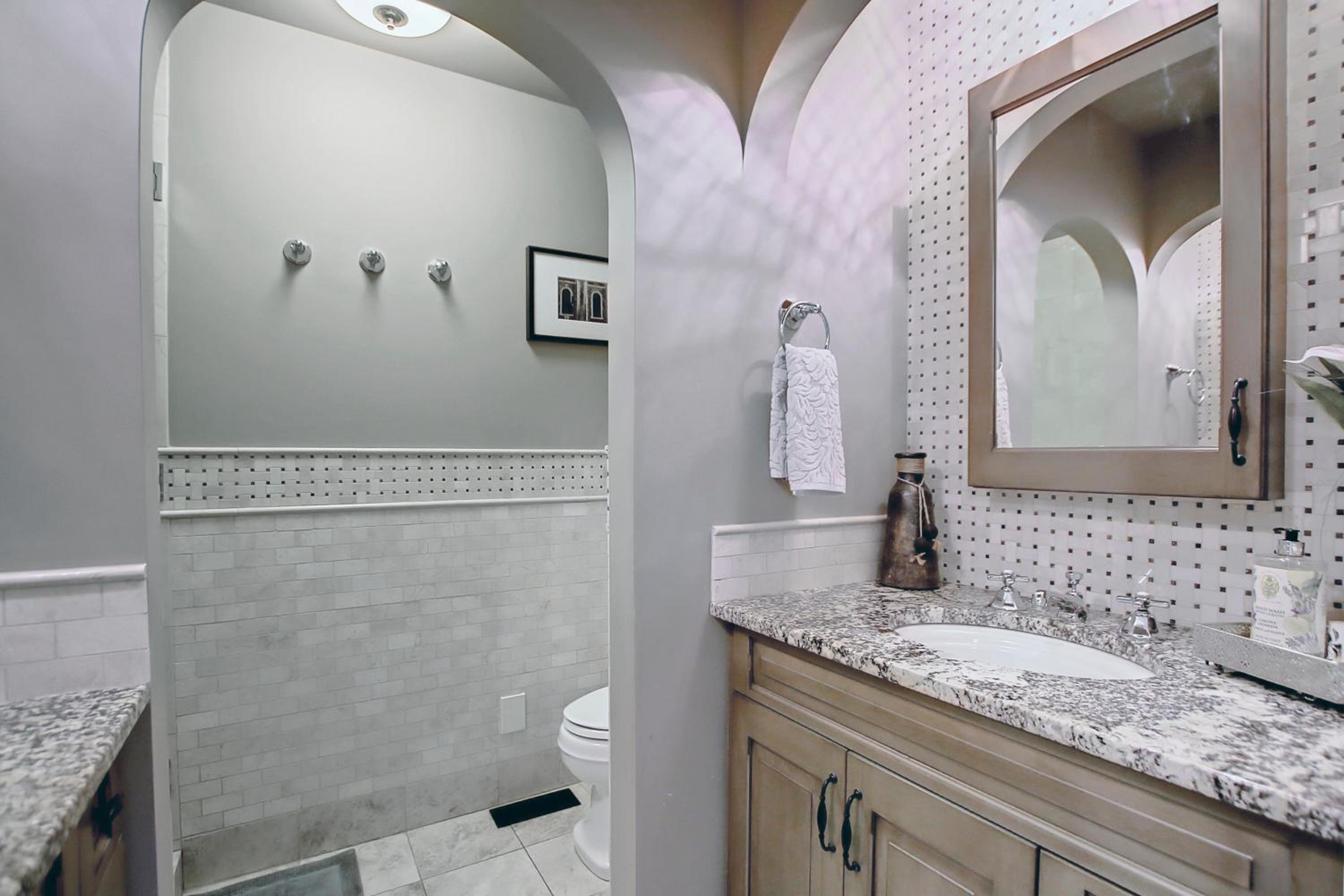 Stunning Historical Landmark in Elbow Park
