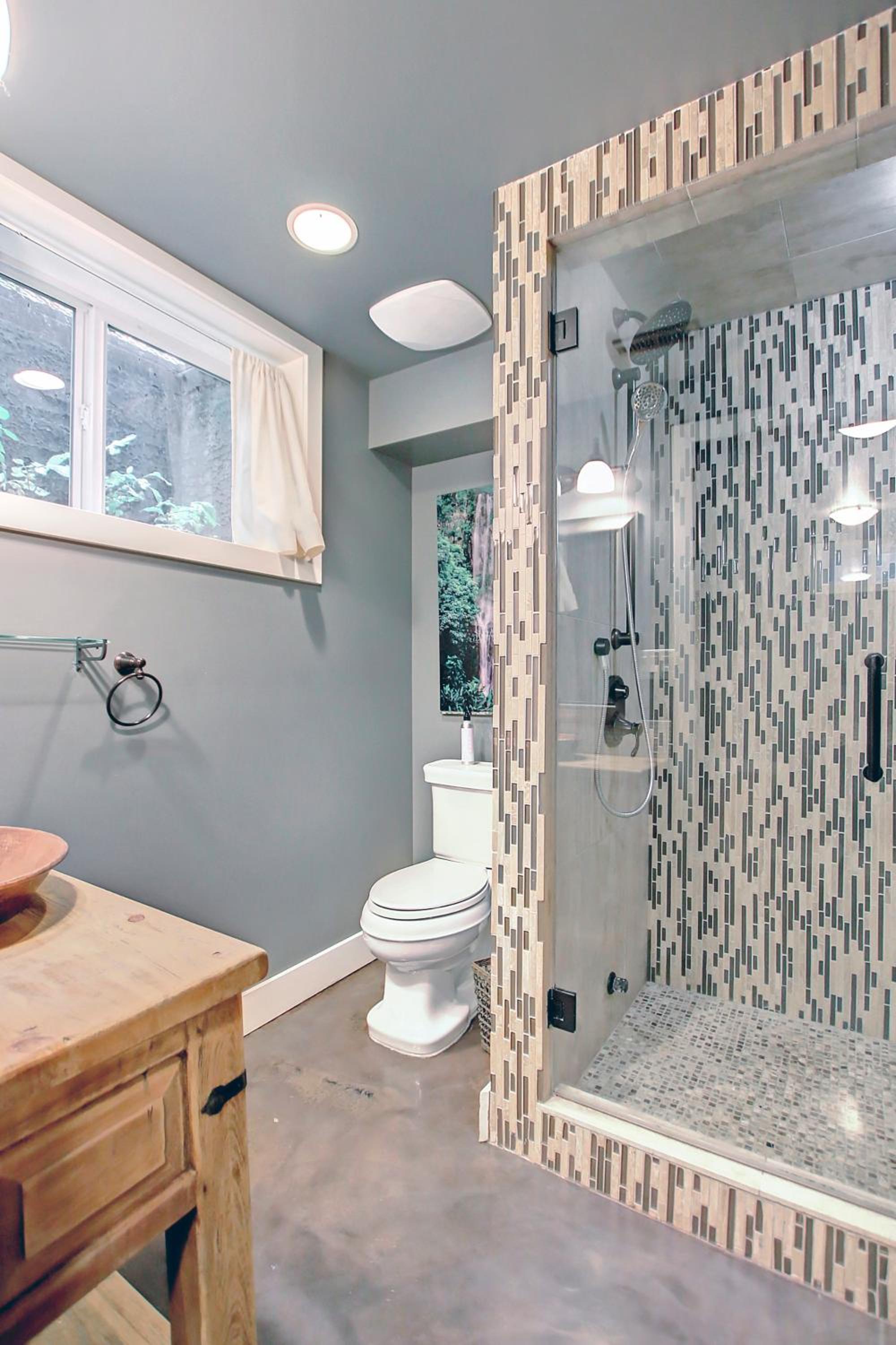 Stunning Historical Landmark in Elbow Park