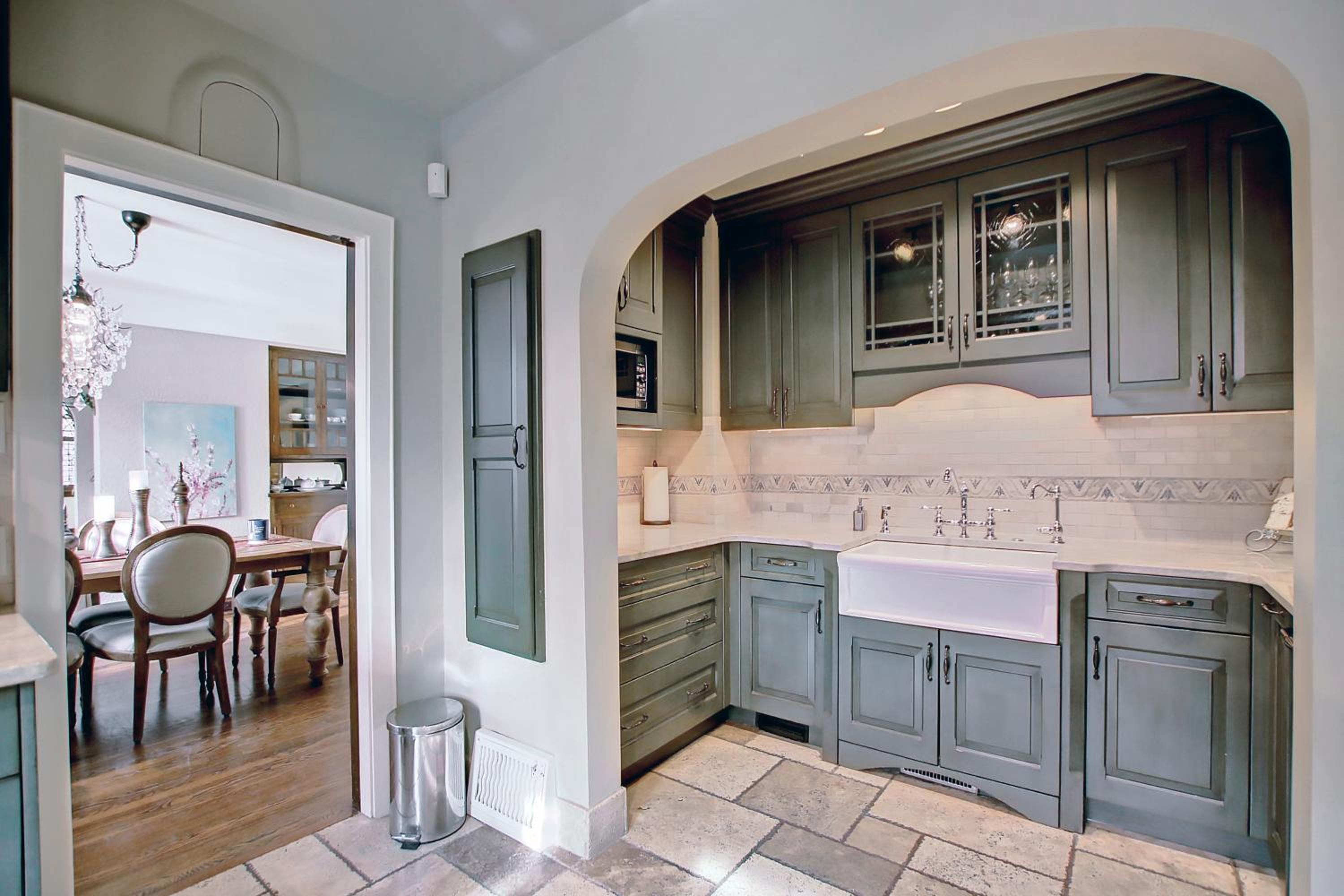 Stunning Historical Landmark in Elbow Park