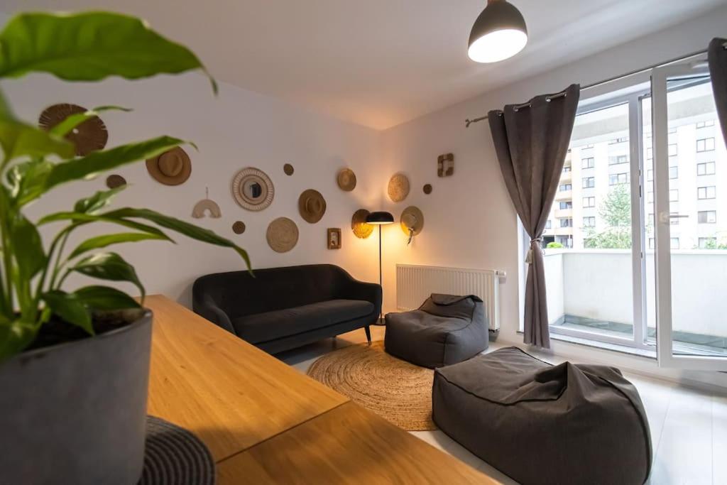 Arté - 2 Bedroom Apartment near Coresi Mall with Free Parking