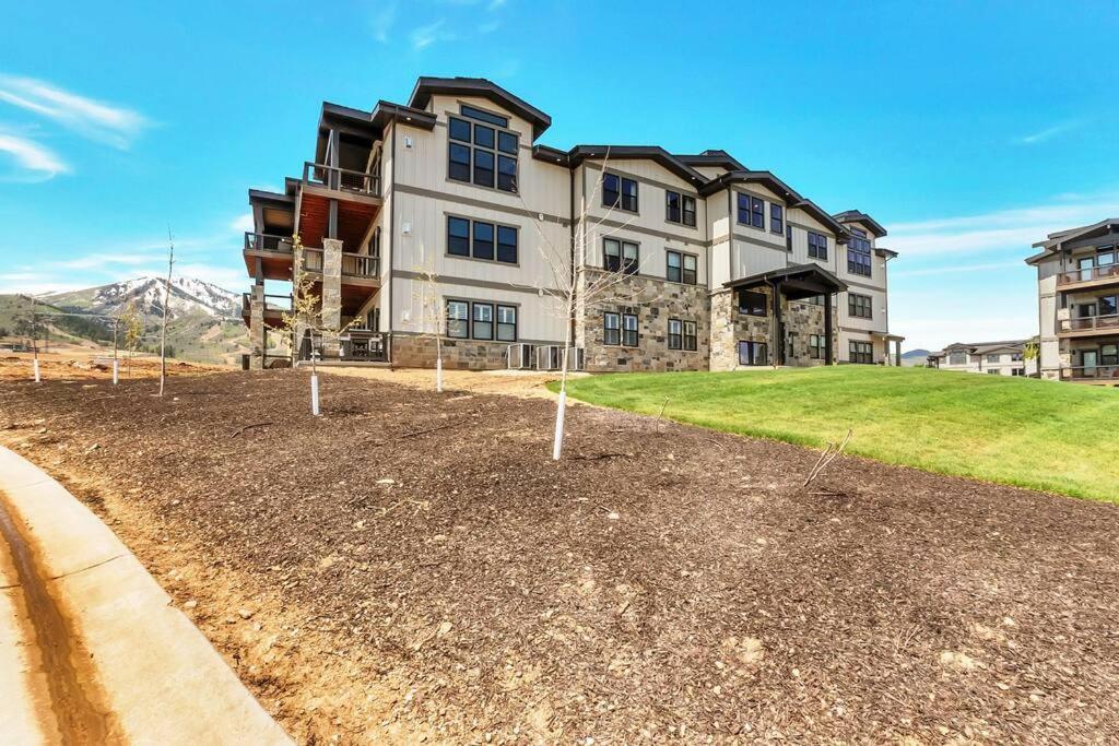 Luxury Condo by Jordanelle Reservoir & Deer Valley view 4