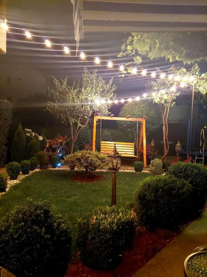 NIKI HOUSE