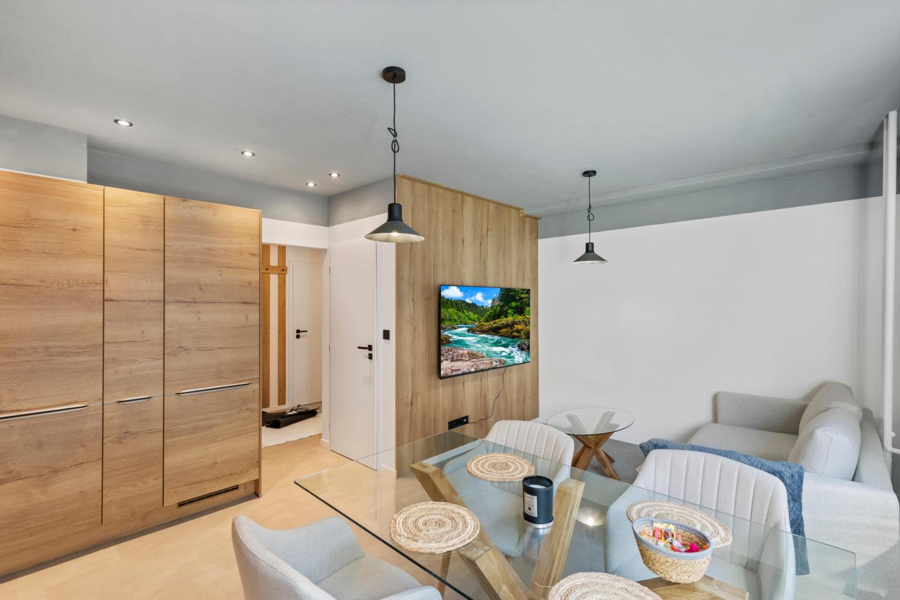 Sofia Apartment - With parking view 2