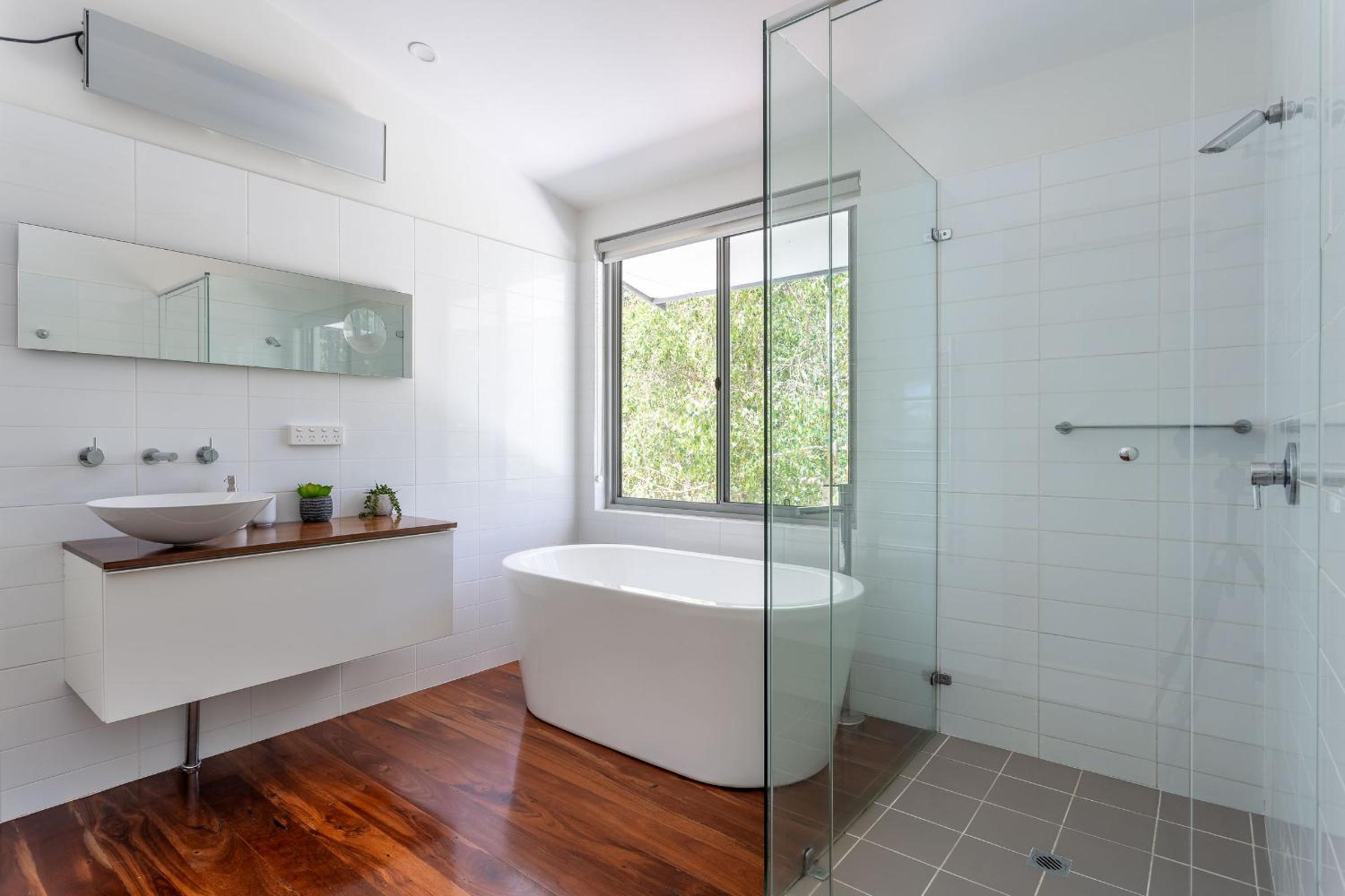 Emerald Cove I Private Properties