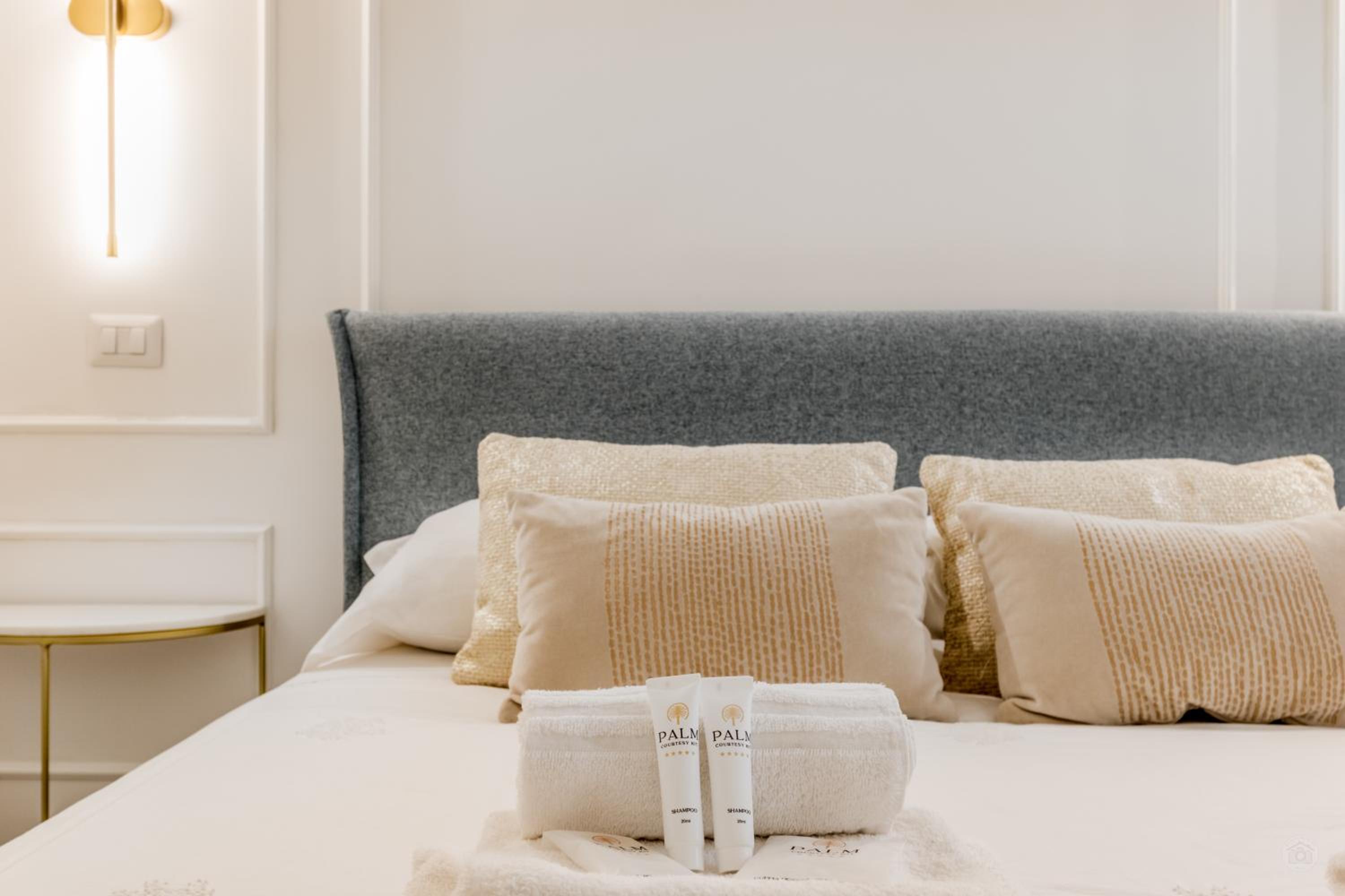 BBHOME Design suite Apartment over Trastevere district