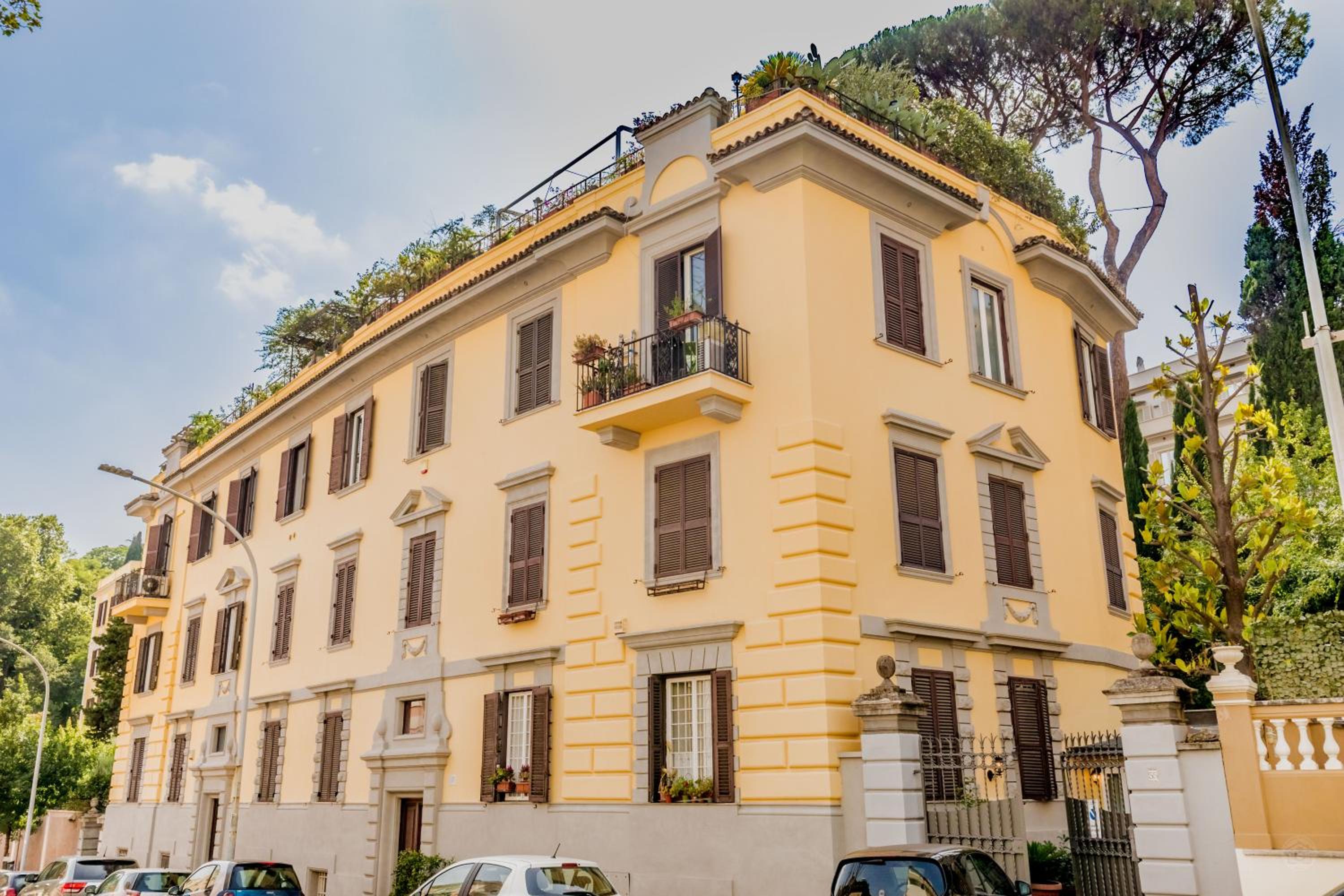 BBHOME Design suite Apartment over Trastevere district