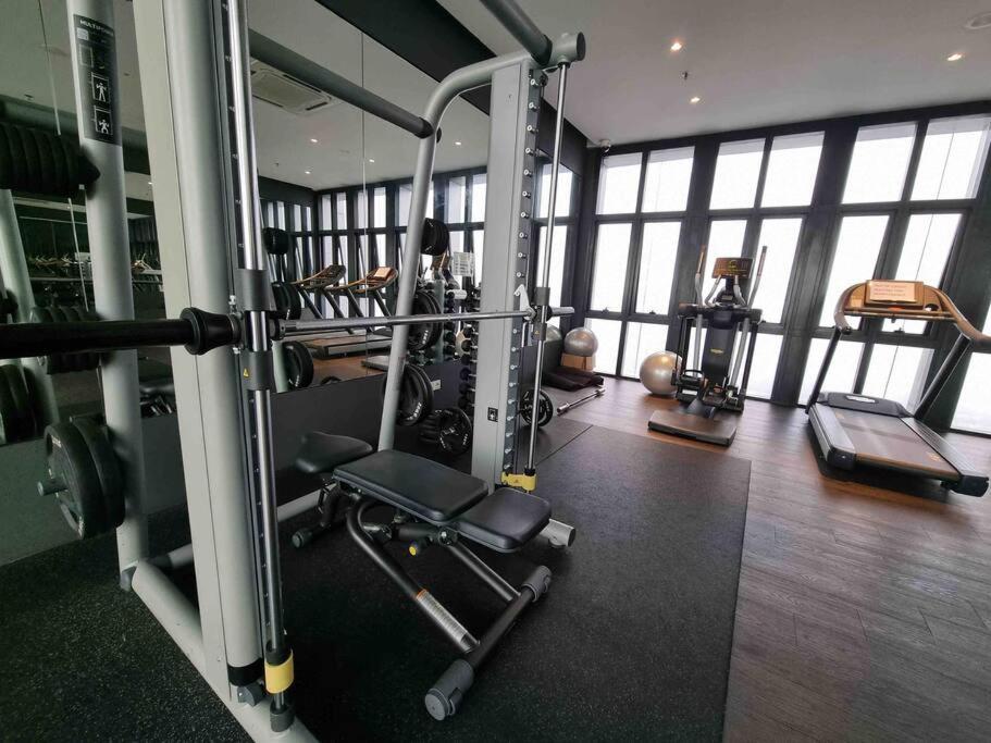 REVO near Pavilion2 Stadium Bukit Jalil 4-5pax