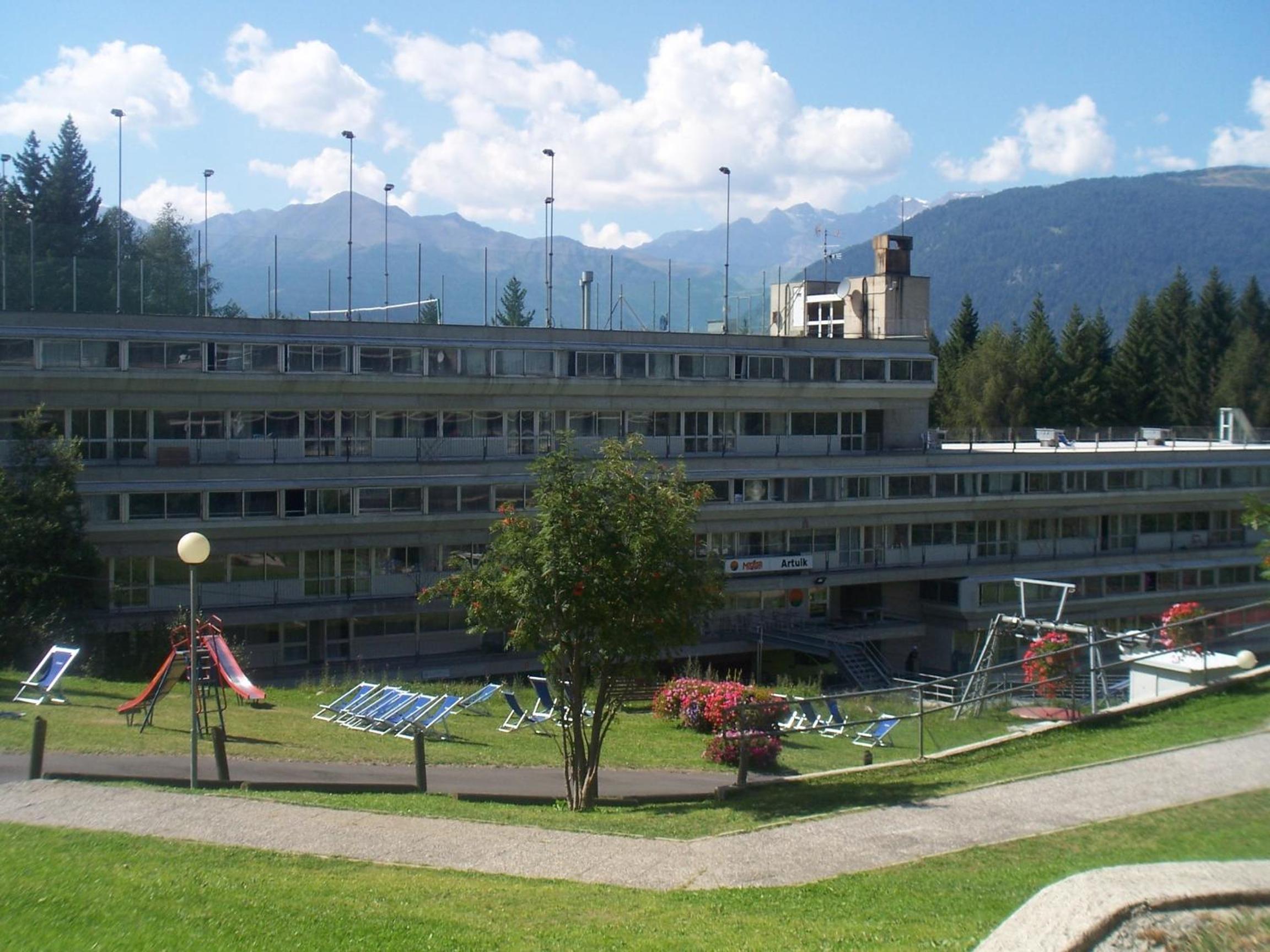Photo 10