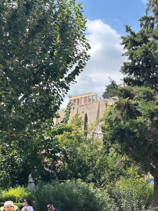 CONTEMPORARY APARTMENT 200M FROM ACROPOLIS 100Mbps NETFLIX
