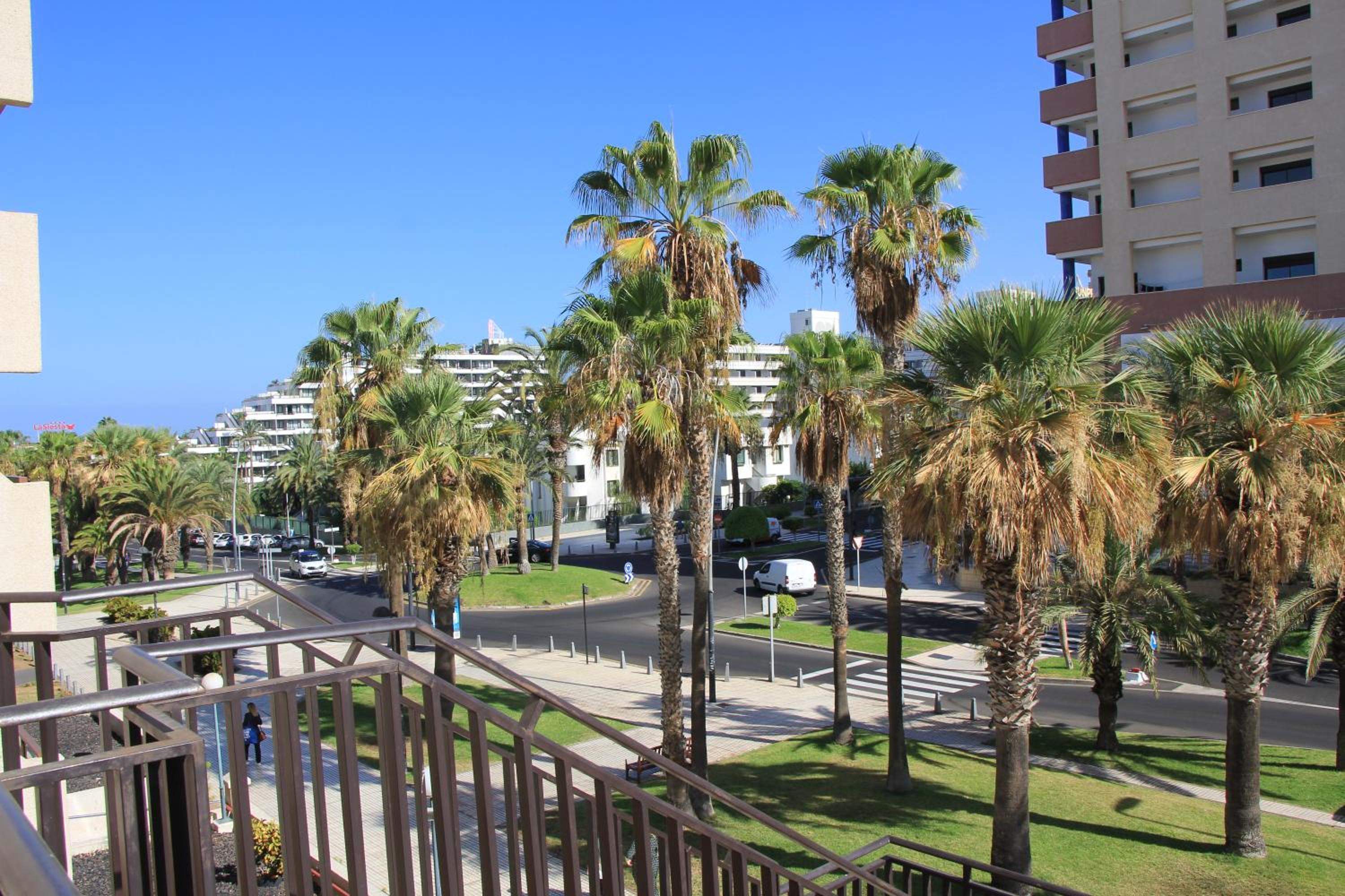 Las Americas - 2 bedrooms - Flayla-A