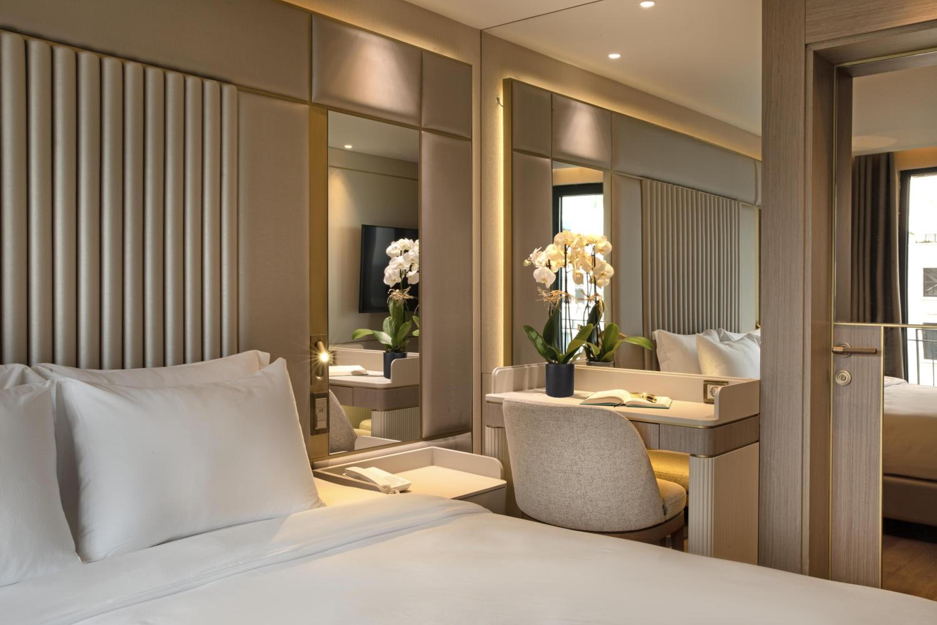 Bentley Hotel Bosphorus - Special Class - Image 36