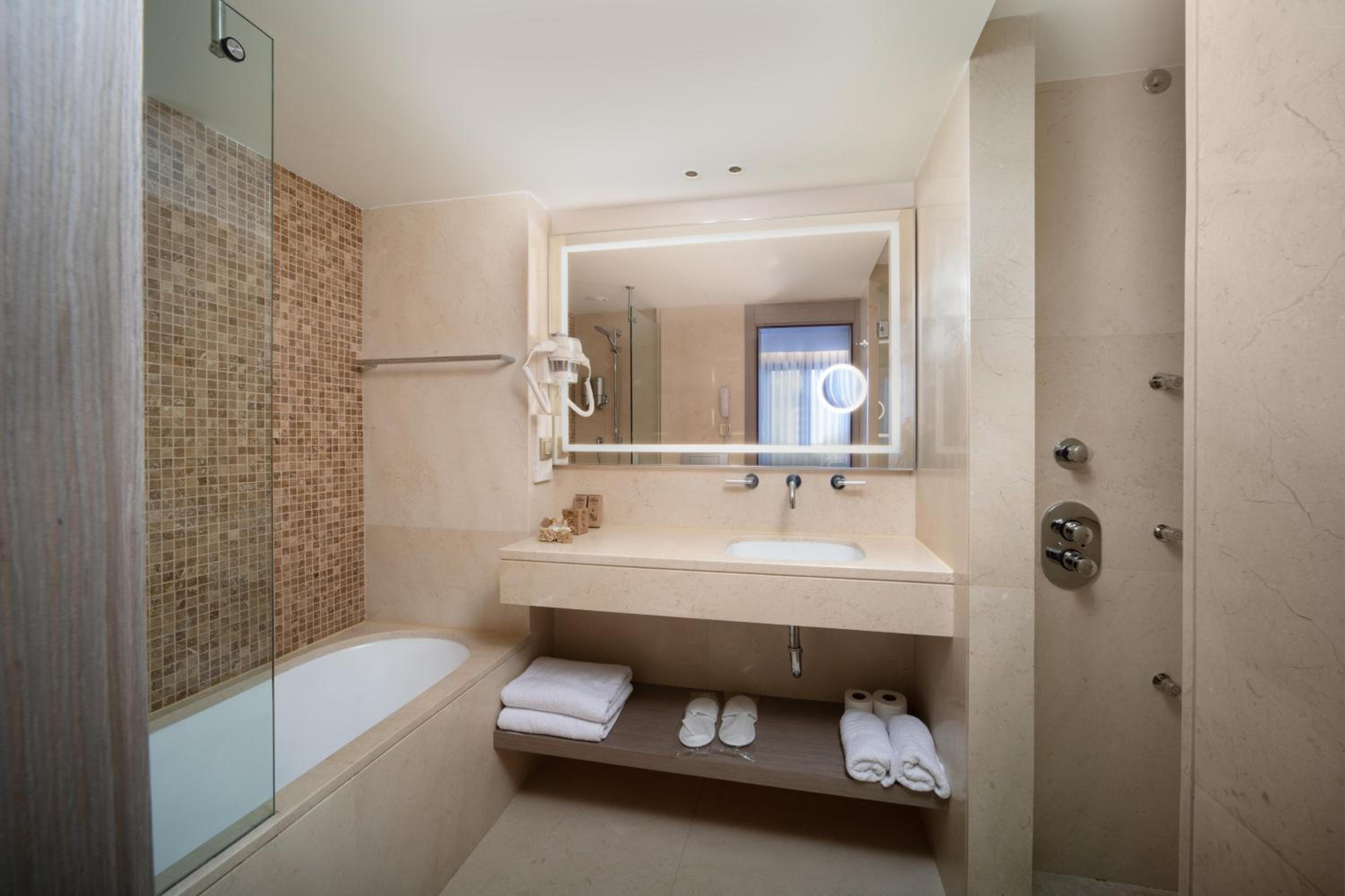Bentley Hotel Bosphorus - Special Class - Image 45