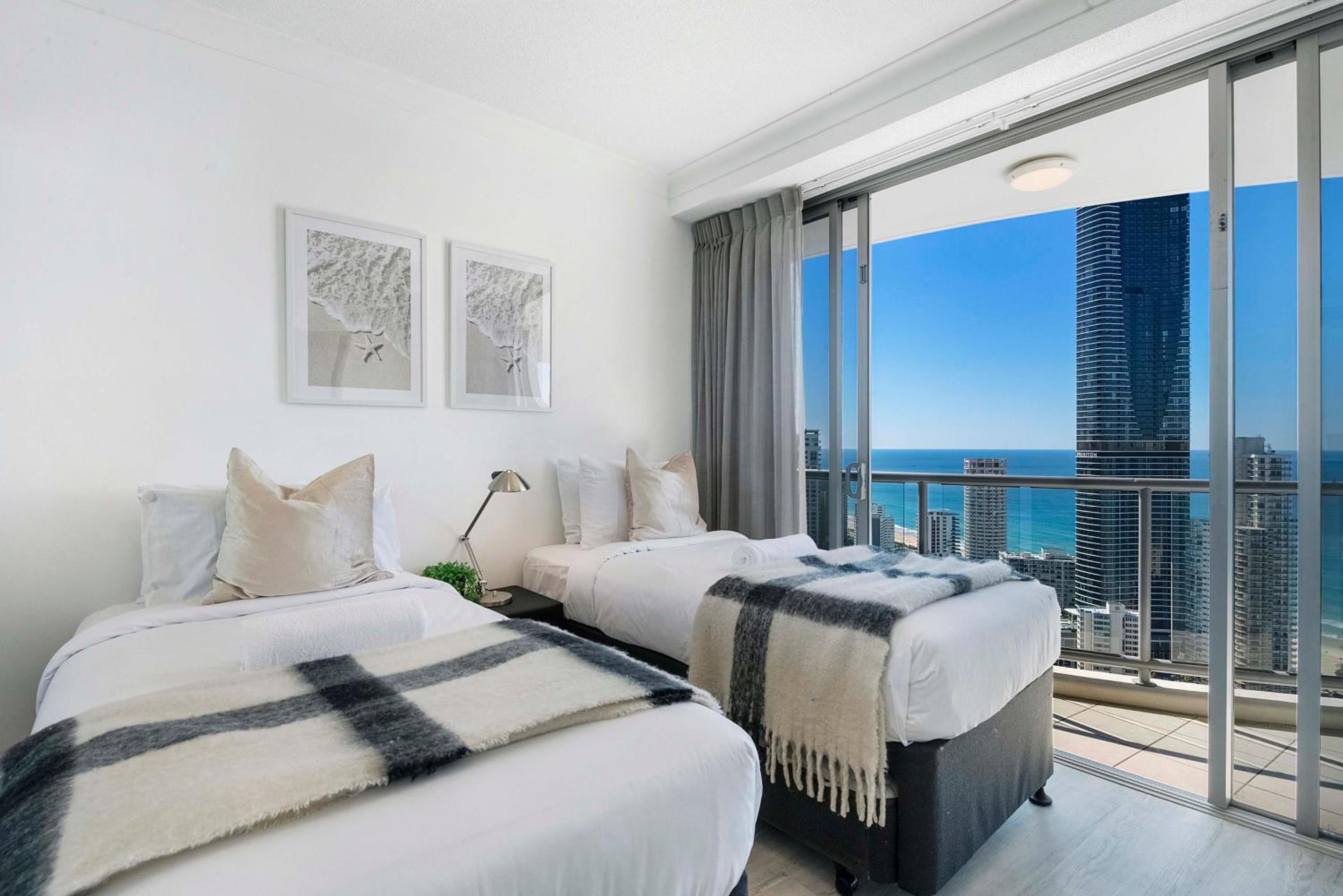 Chevron Renaissance Apartments - Hosted by Wow Stay