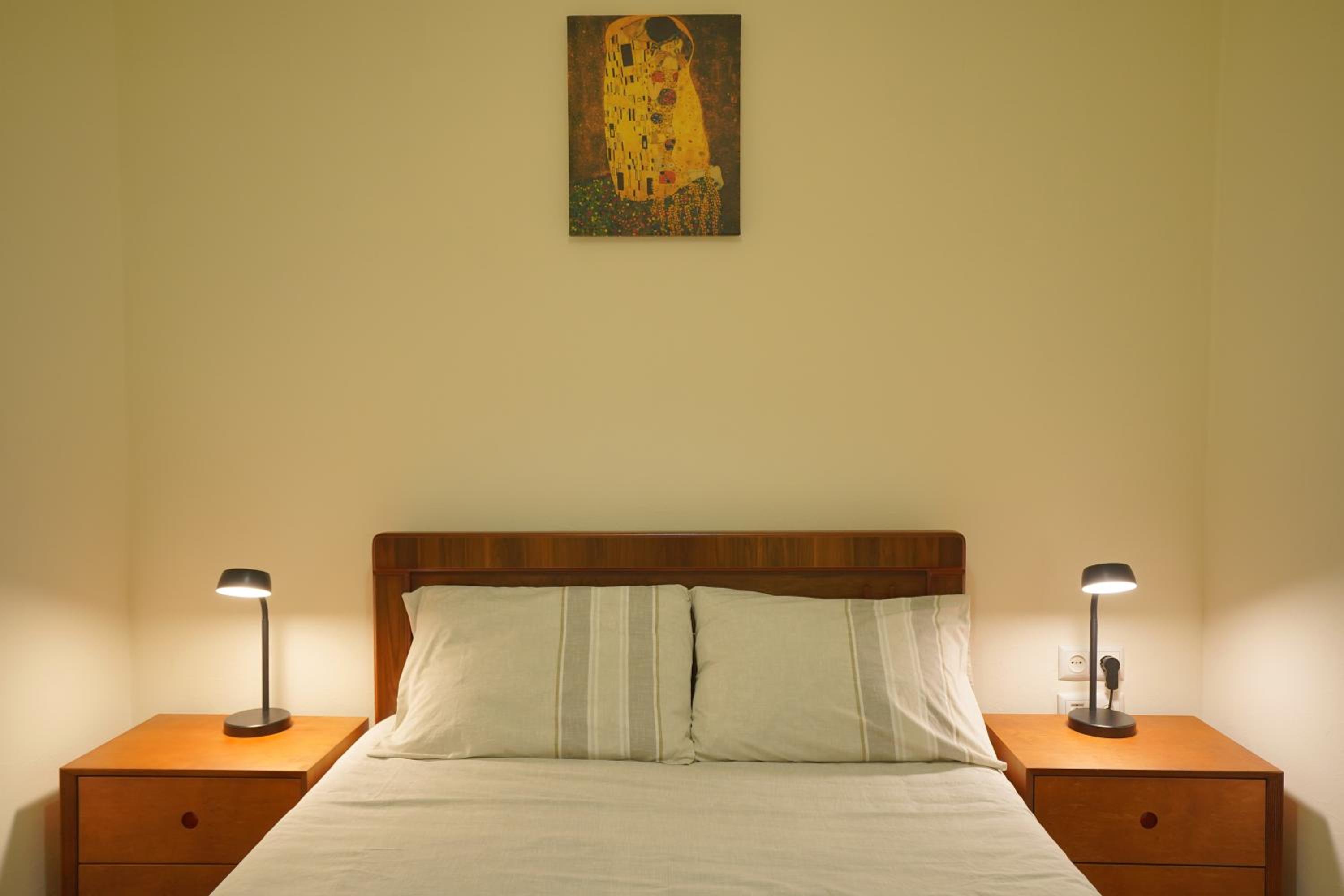 New Apartment Near Holiday Inn