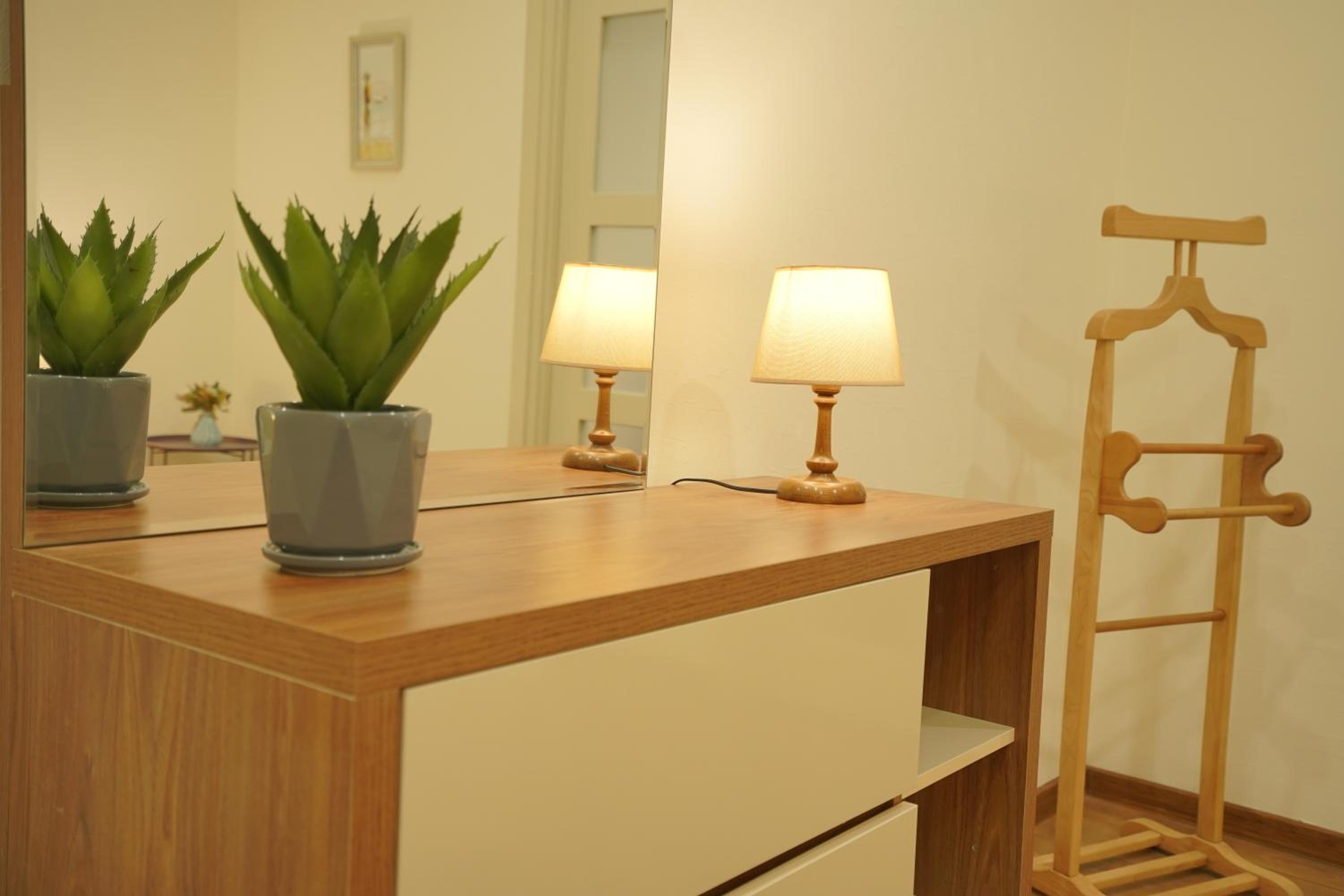 New Apartment Near Holiday Inn