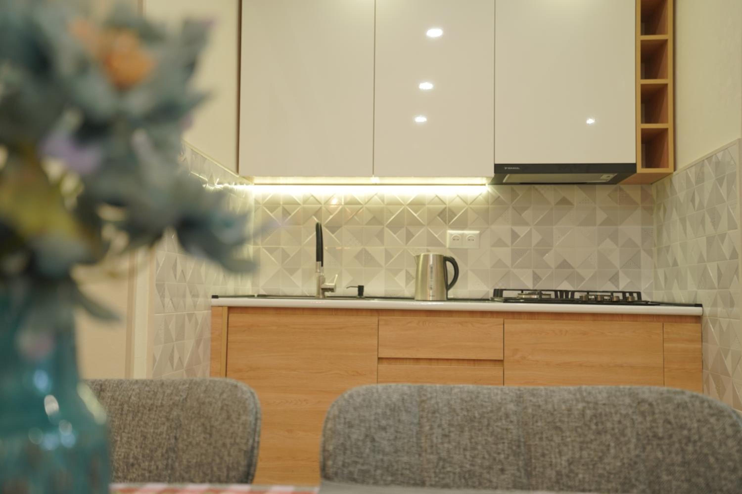 New Apartment Near Holiday Inn