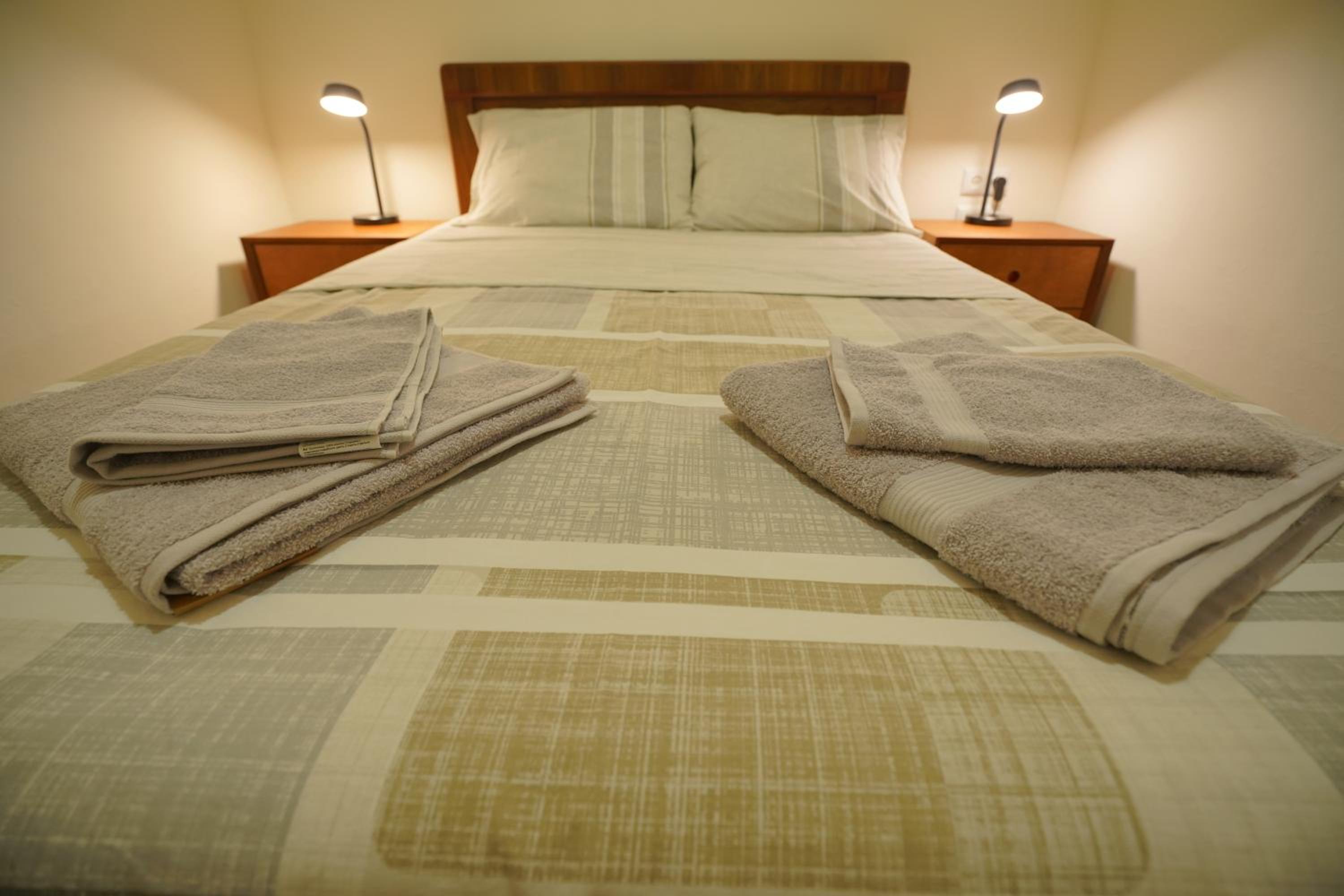 New Apartment Near Holiday Inn