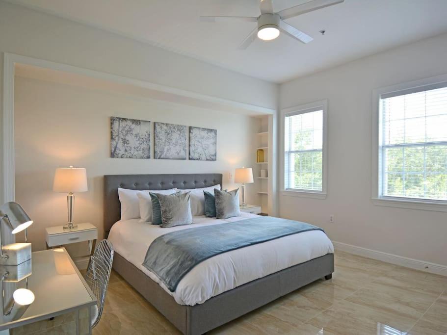 Luxury Stylish Top Floor & Stunning Views view 5
