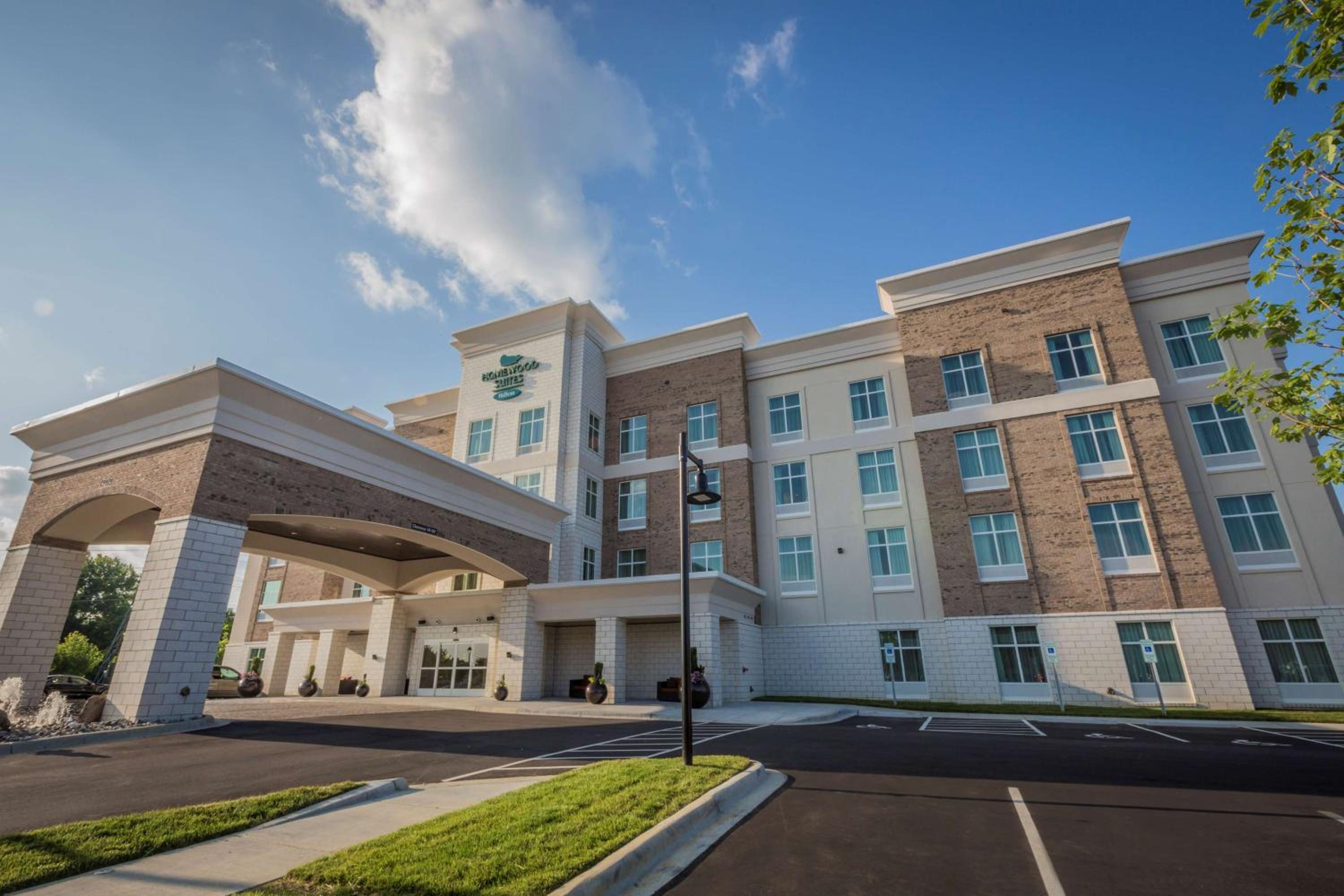 Charlotte Vacations - Homewood Suites by Hilton Charlotte Ballantyne, NC - Property Image 1