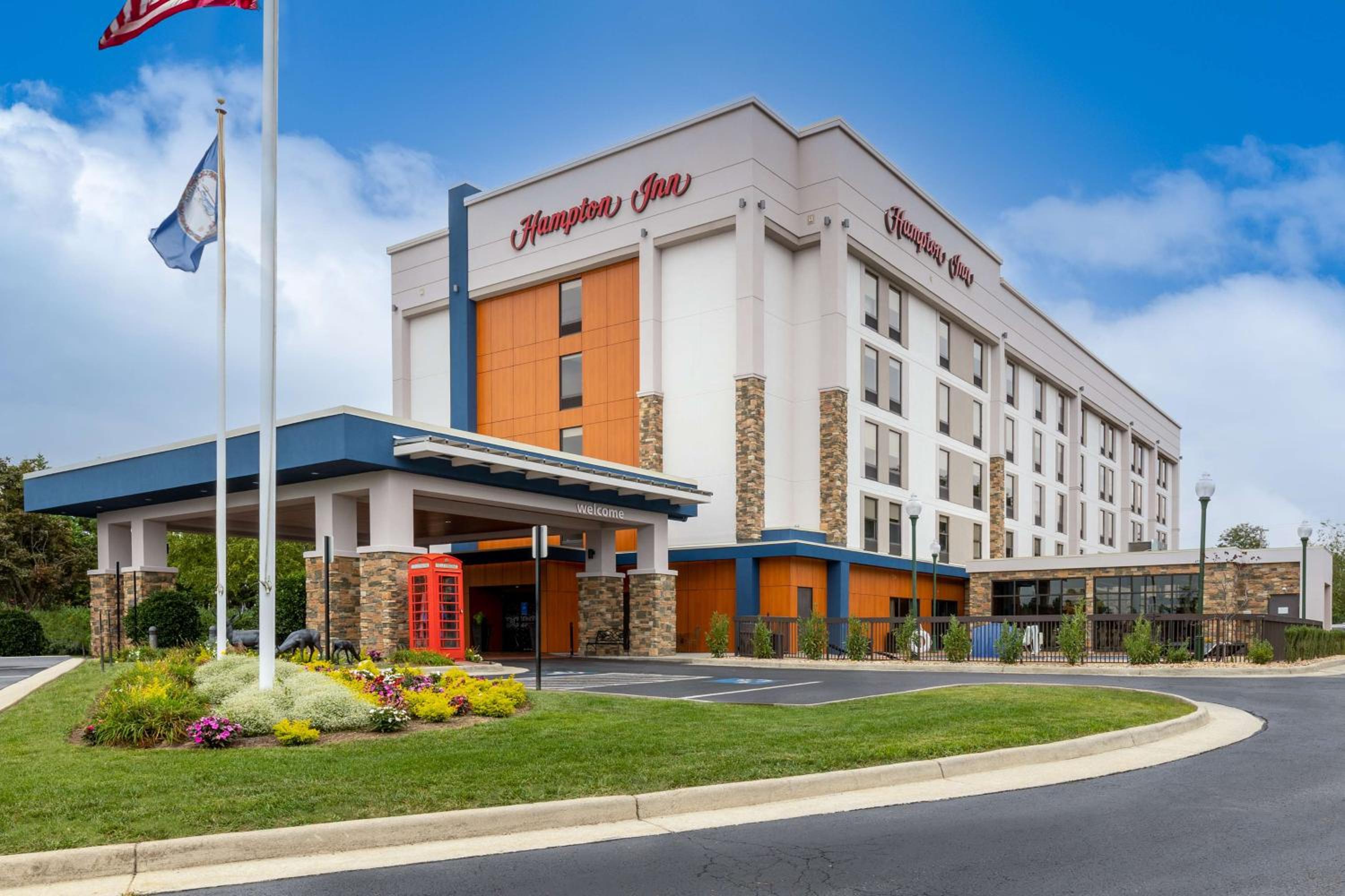 Hotel Hampton Inn Christiansburg/Blacksburg - Image 1
