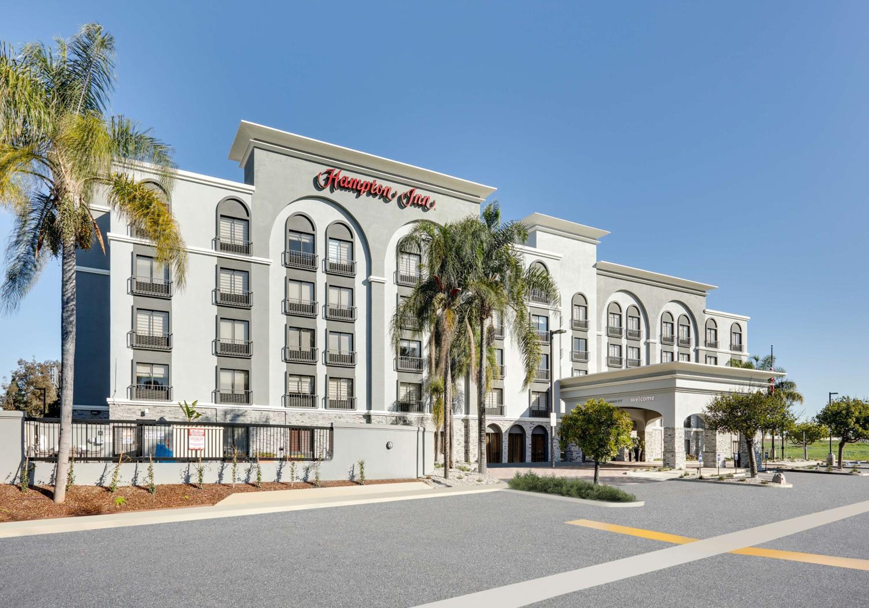 Hotel Hampton Inn Los Angeles/Carson - Image 1