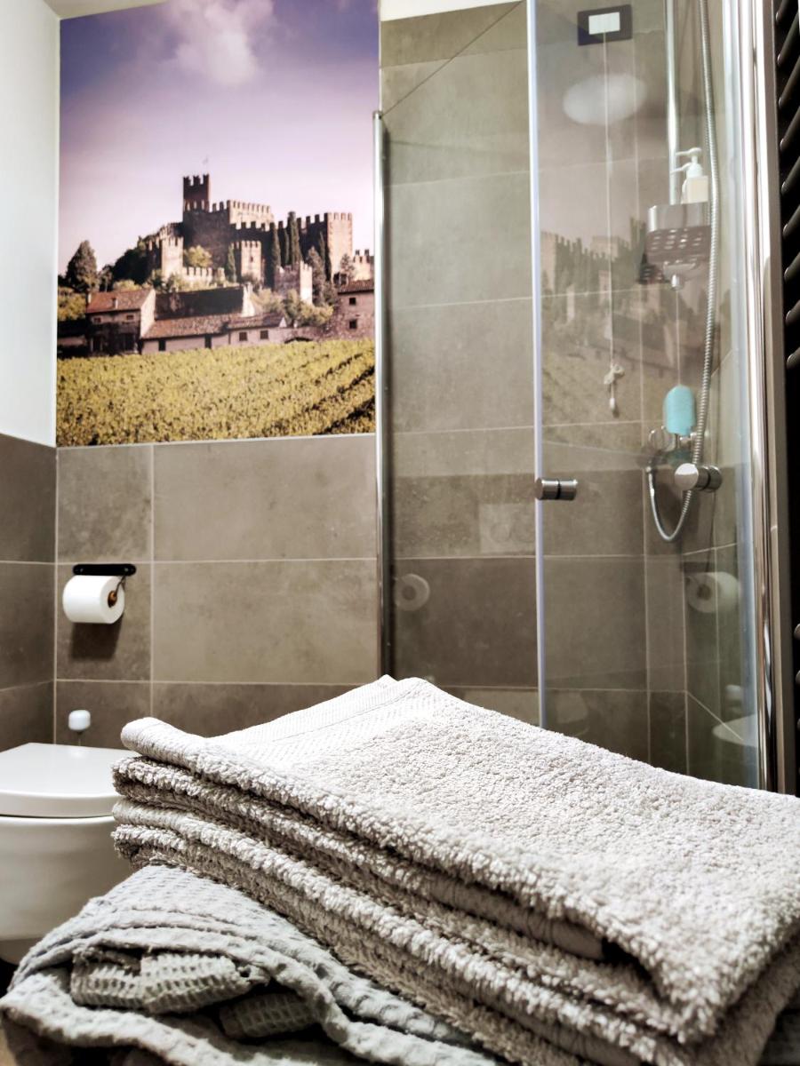 Stanza Allegra Soave