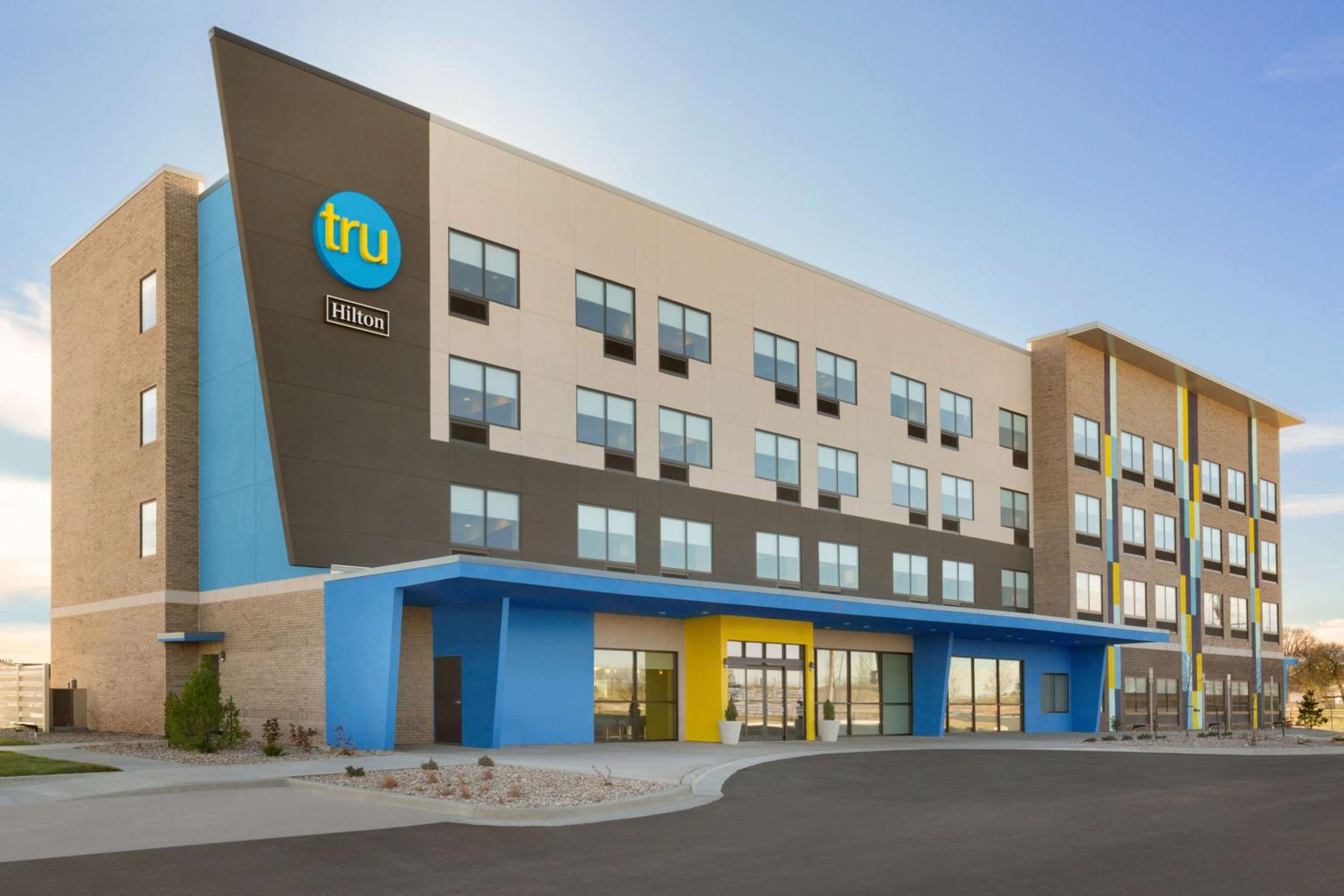 Hotel Tru By Hilton Cheyenne - Image 1