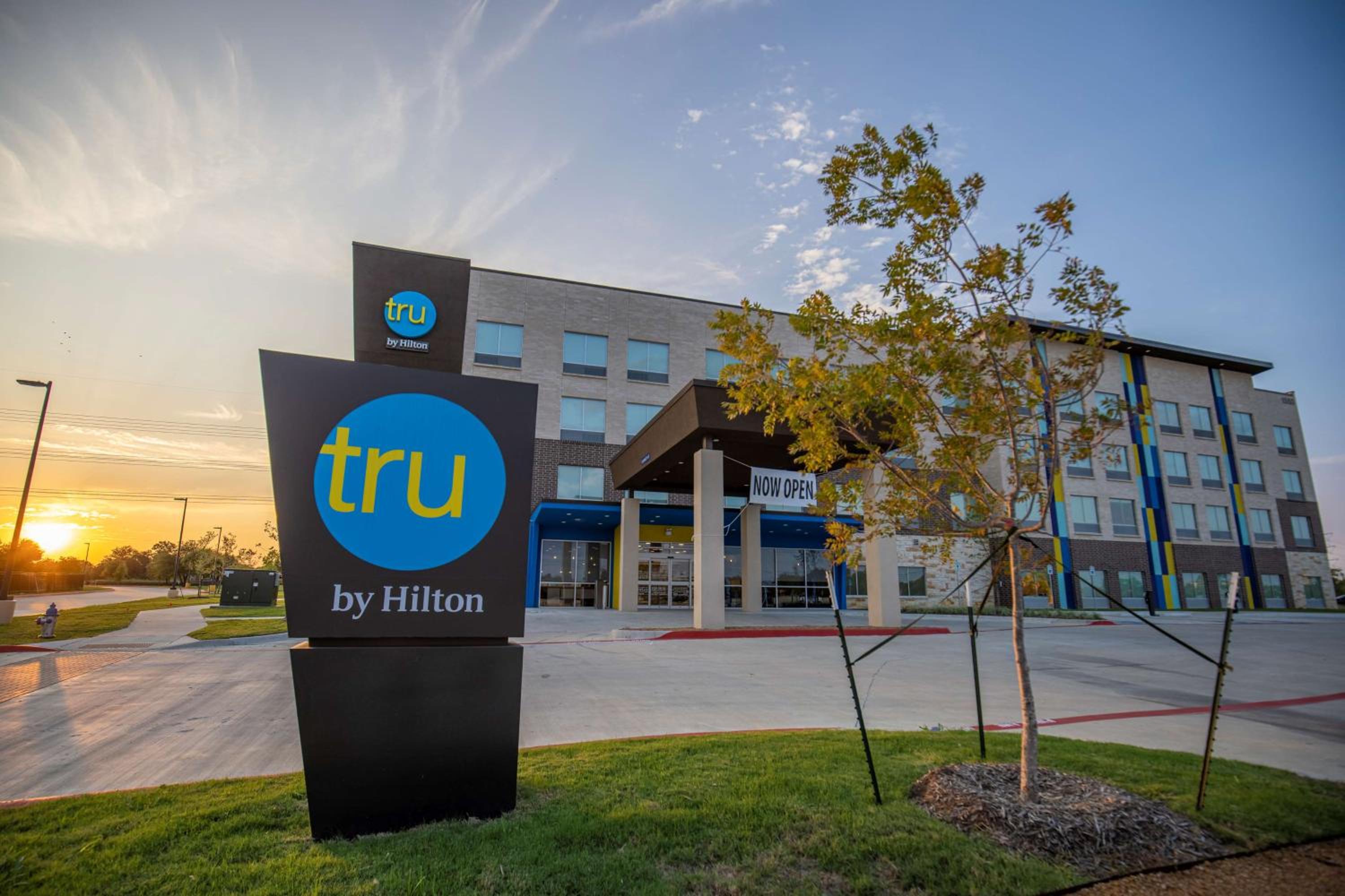 Dallas / Fort Worth Vacations - Tru By Hilton Allen Dallas, Tx - Property Image 1