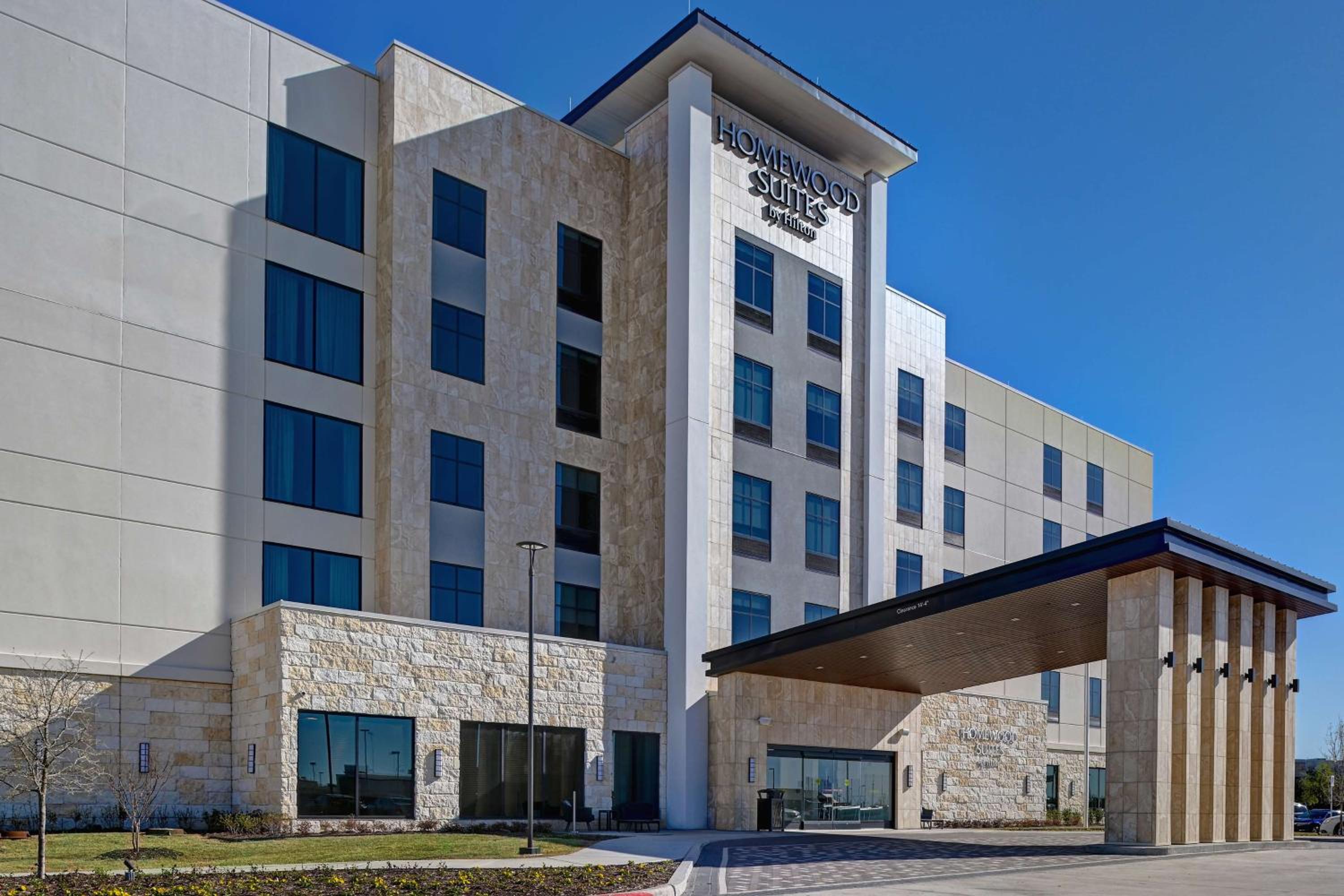 Hotel Homewood Suites by Hilton Dallas The Colony - Image 1