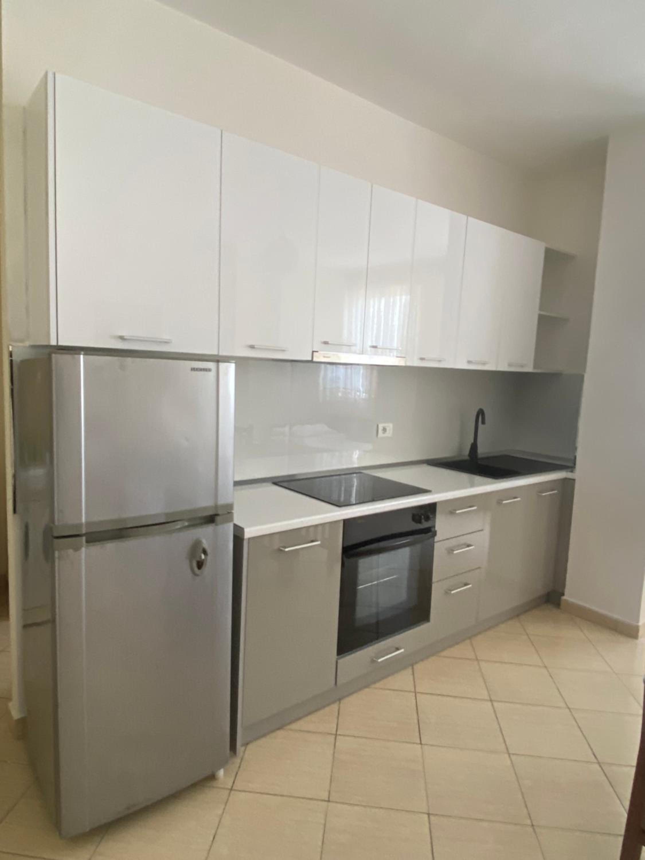 Zani’s Apartments