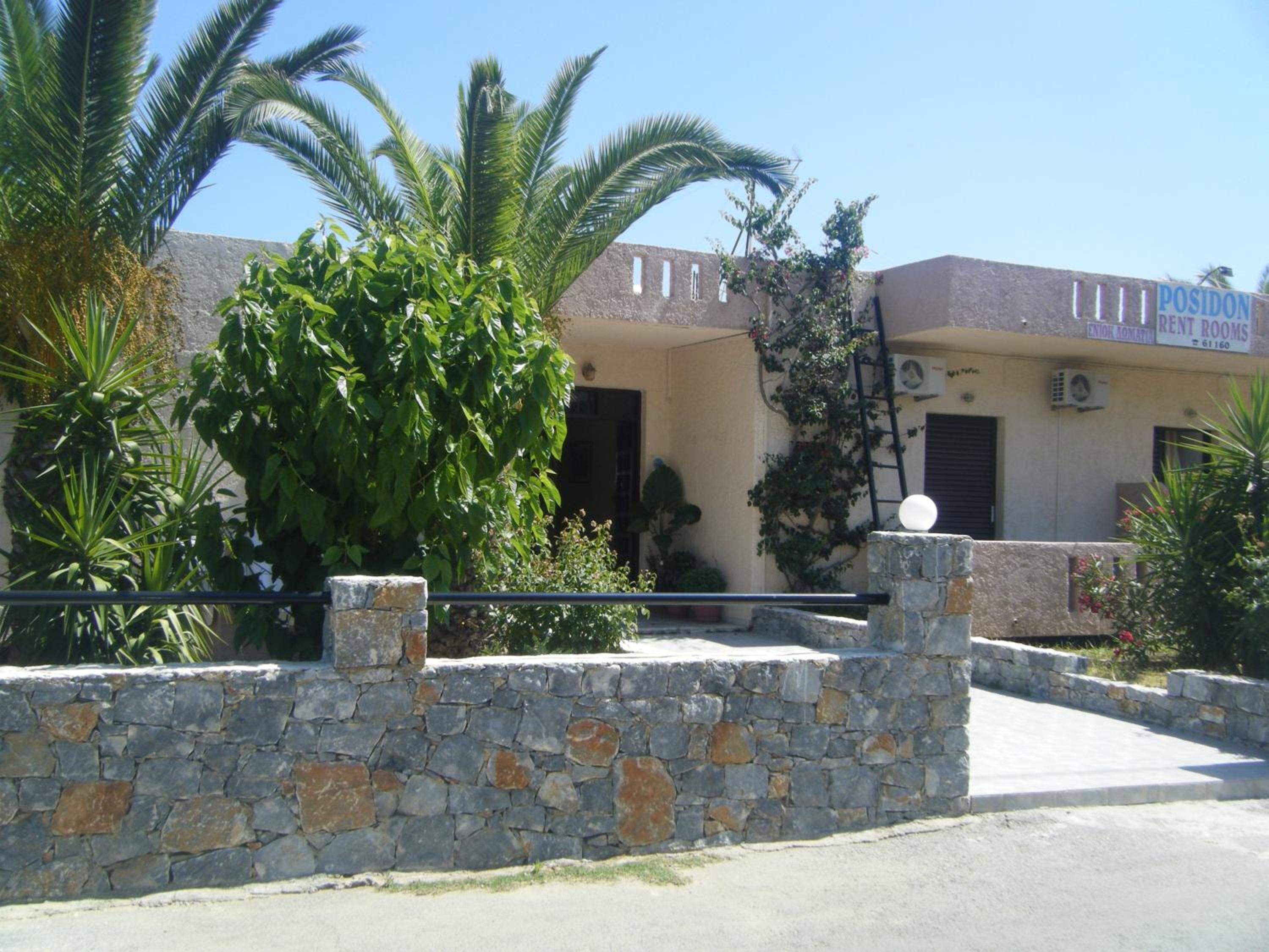 Hotel Poseidon Studios - Image 1