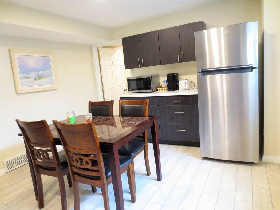 Entire Huge Basement! Fast Wifi! Private Entrance! - Property Image 24