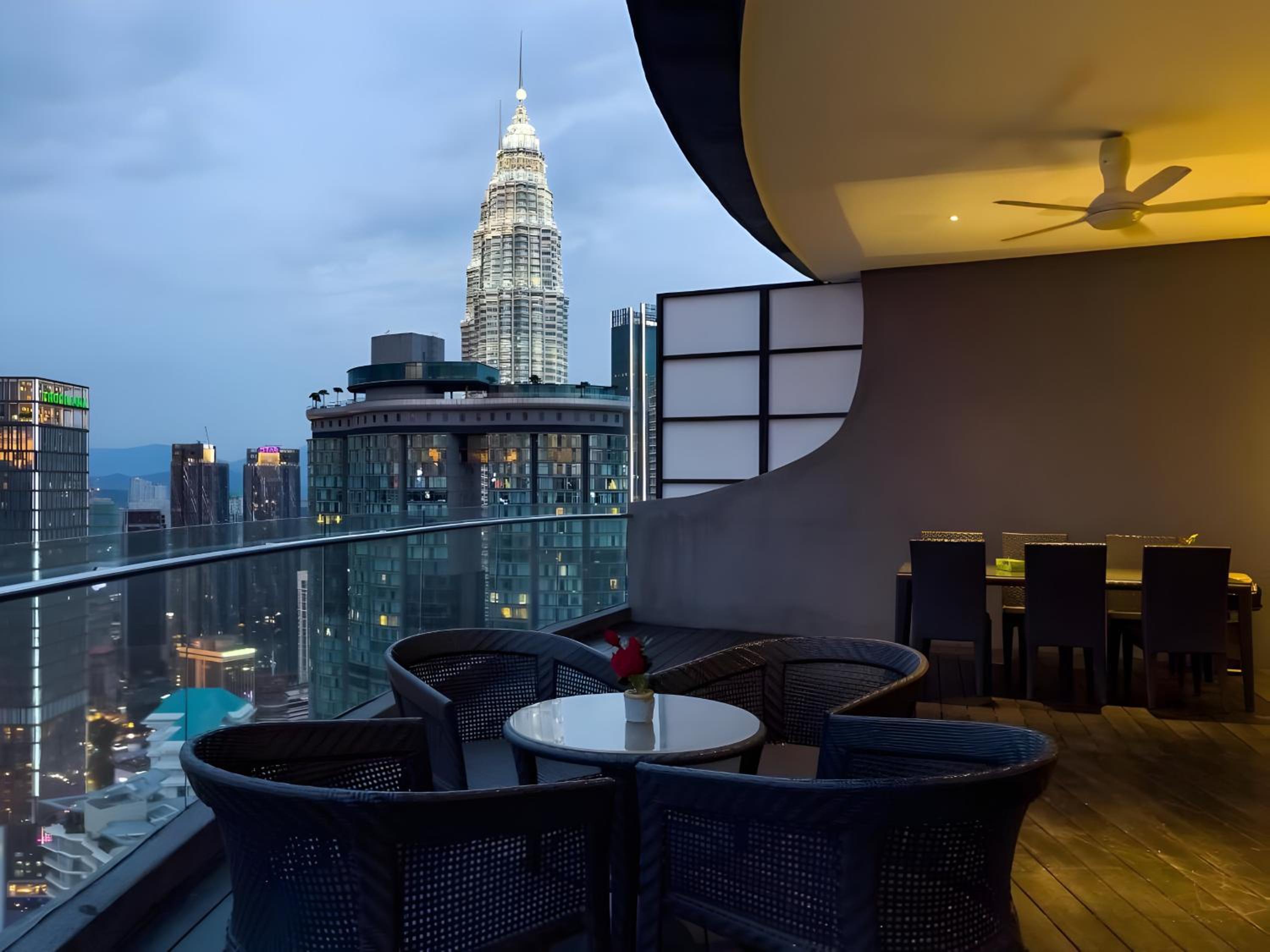 Vortex Klcc Penthouse Twins Tower View