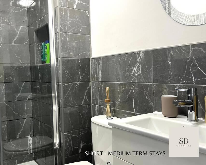 Ling Street - City Centre - Long stays - Contractors
