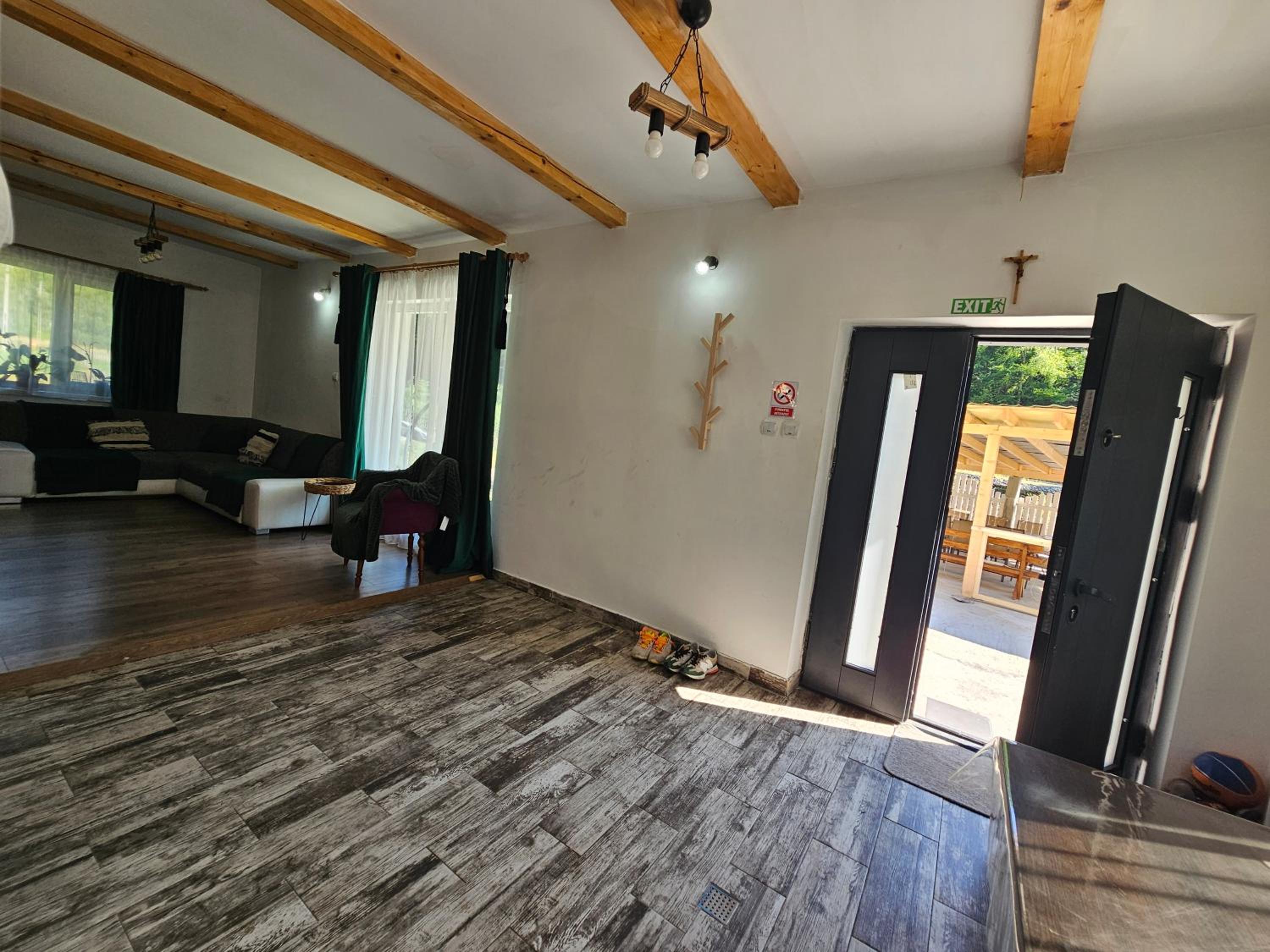 Photo 12