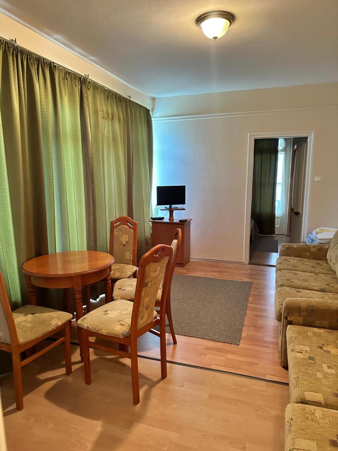 Cozy Garden Apartman