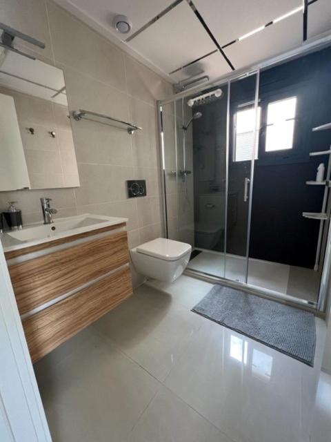 penthouse center Torrevieja, private terrace, near the beach
