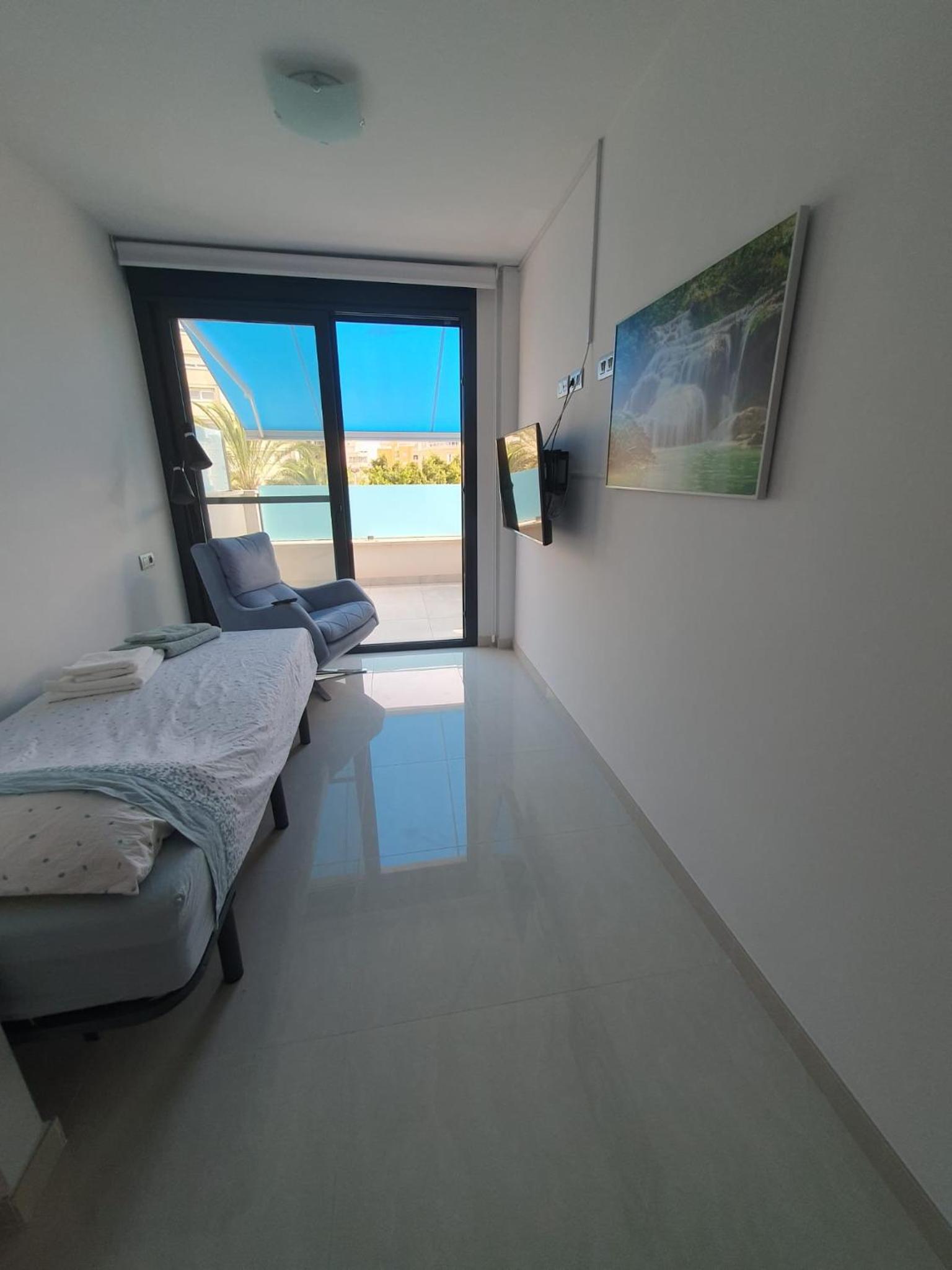 penthouse center Torrevieja, private terrace, near the beach